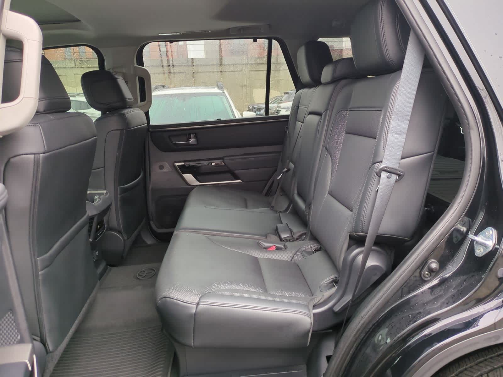 Thumbnail: 2023 Toyota Sequoia - 21