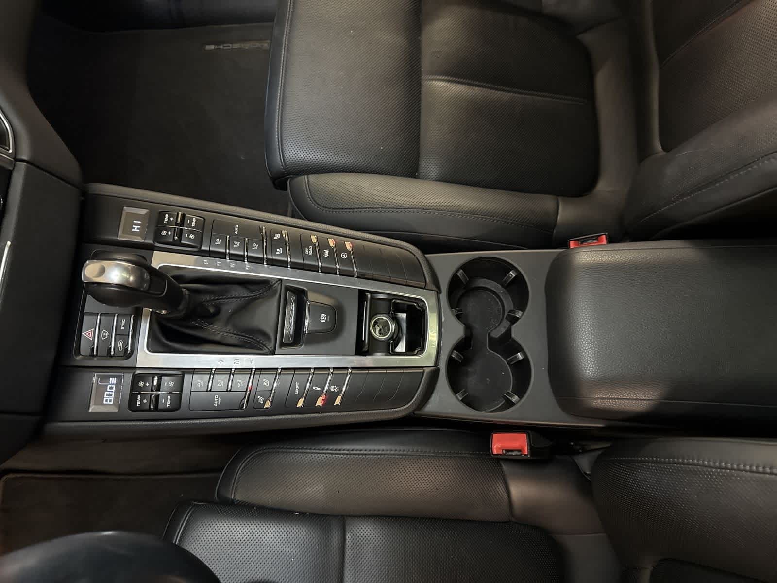 Thumbnail: 2017 Porsche Macan - 28