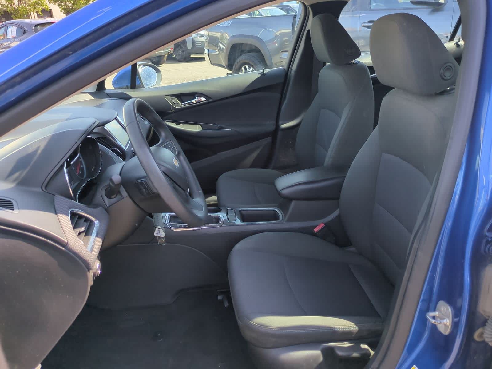 Thumbnail: 2018 Chevrolet Cruze - 17