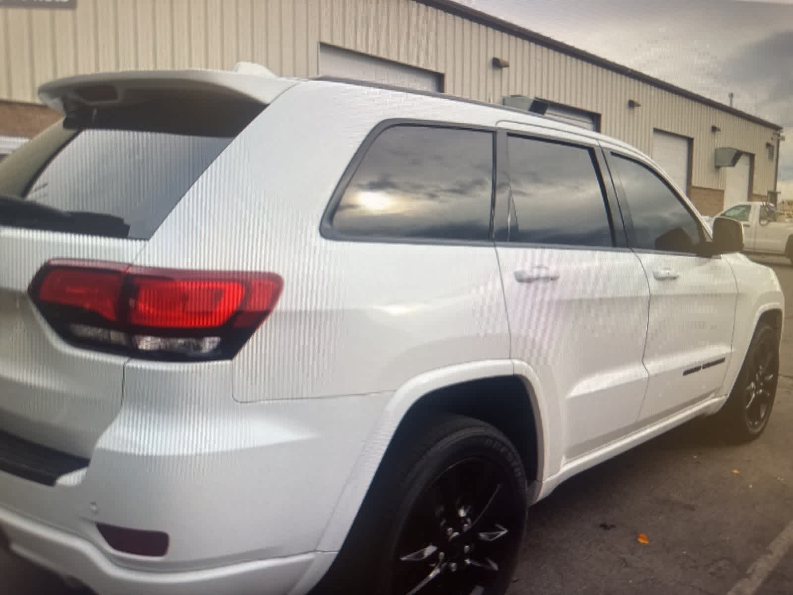 Thumbnail: 2021 Jeep Grand Cherokee - 9