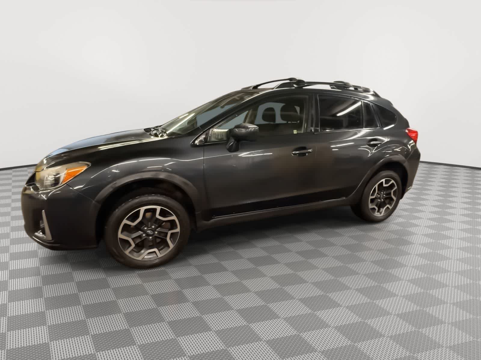 Thumbnail: 2016 Subaru Crosstrek - 4