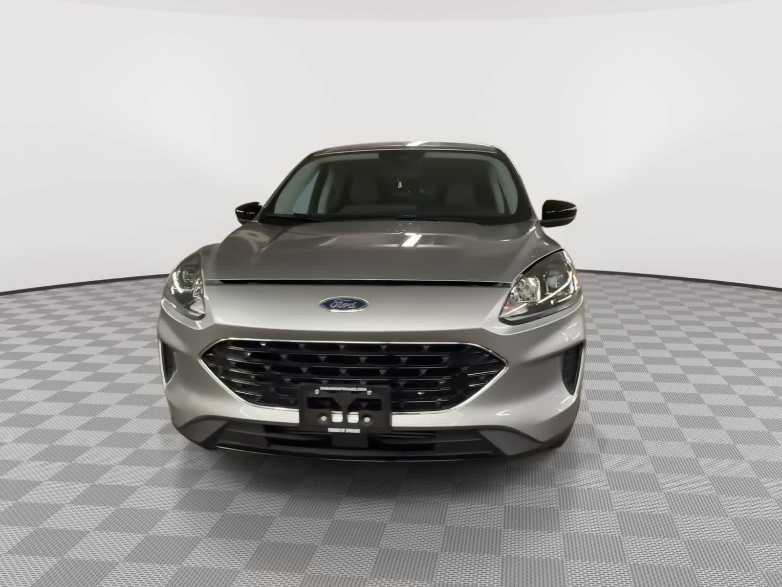 Thumbnail: 2022 Ford Escape - 3