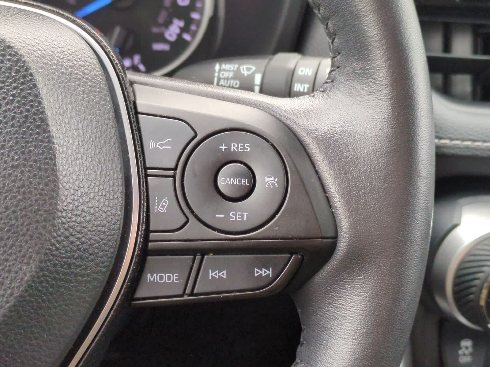 Thumbnail: 2020 Toyota RAV4 - 26