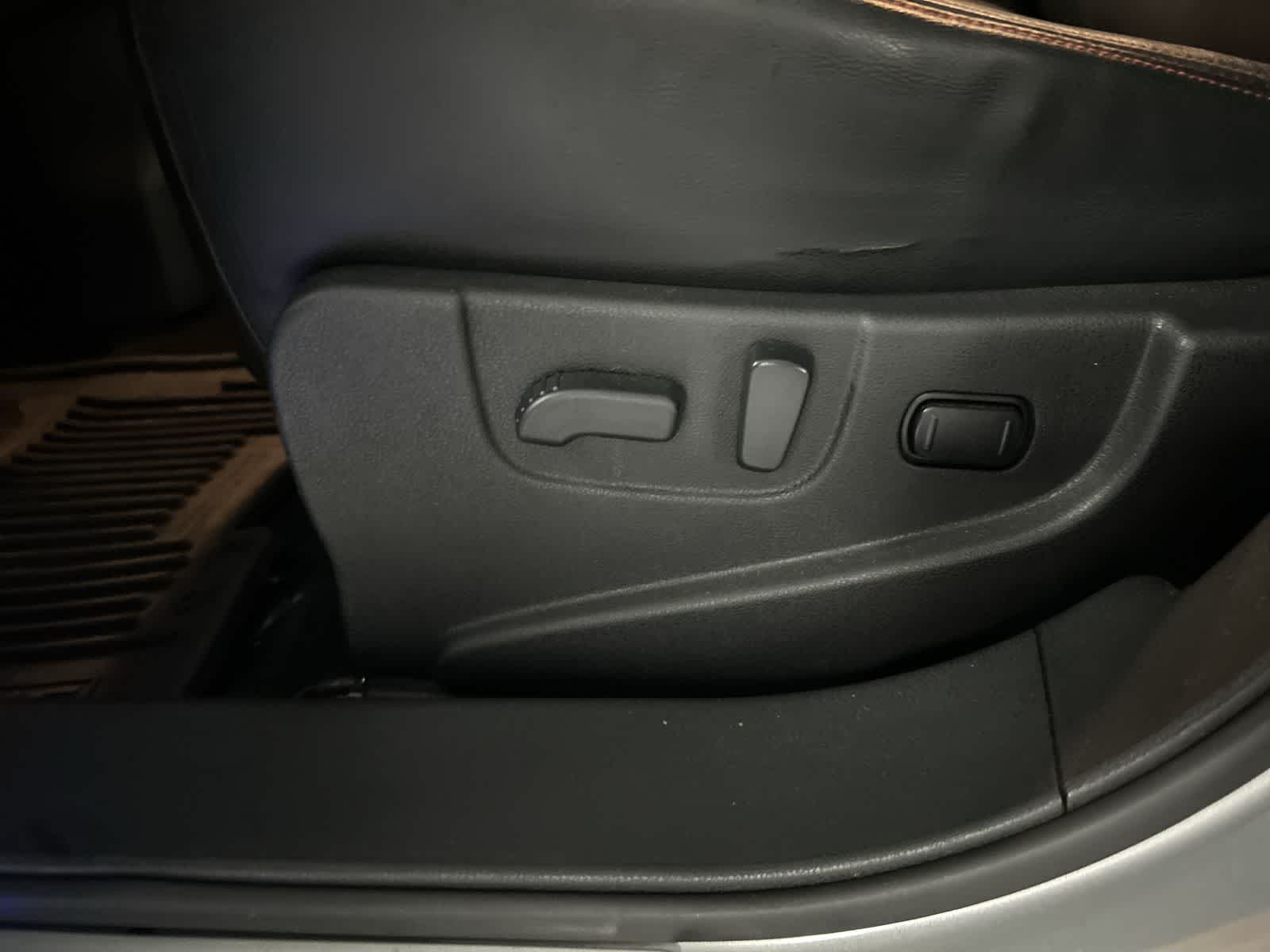 Thumbnail: 2013 Nissan Rogue - 10