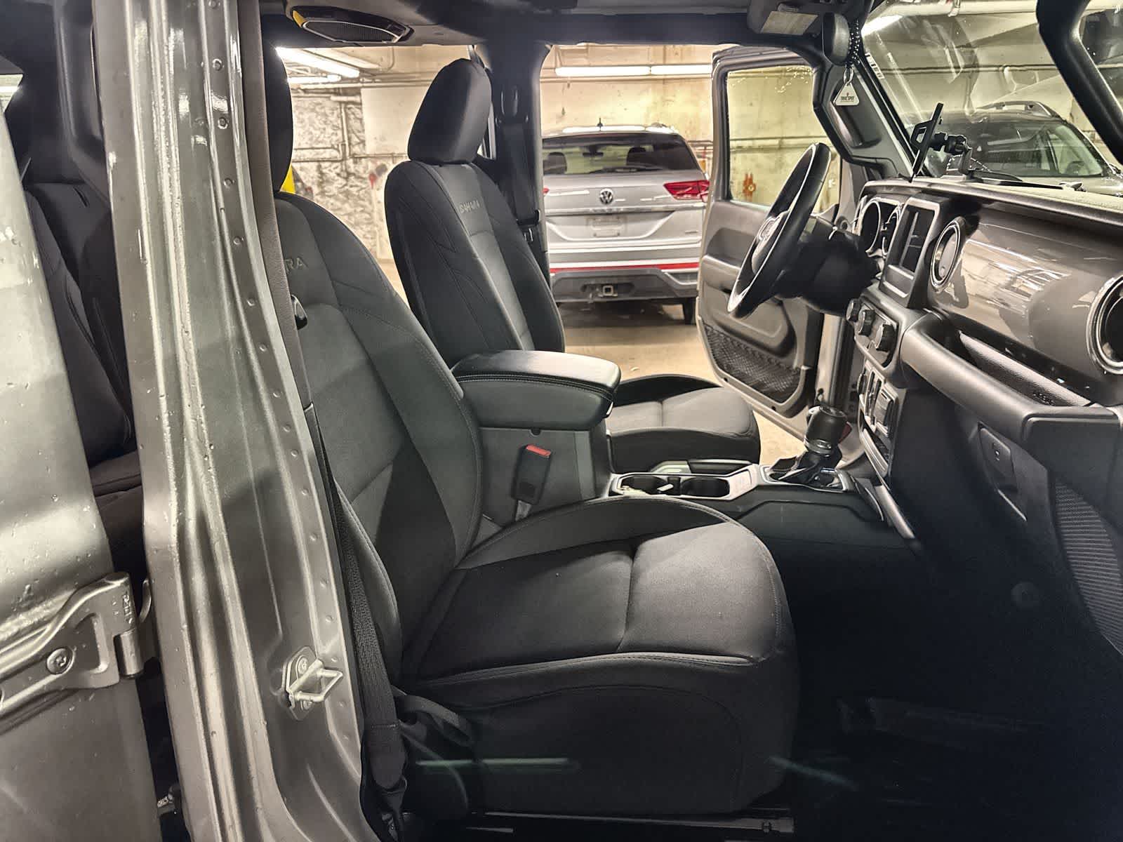 Thumbnail: 2018 Jeep Wrangler - 21