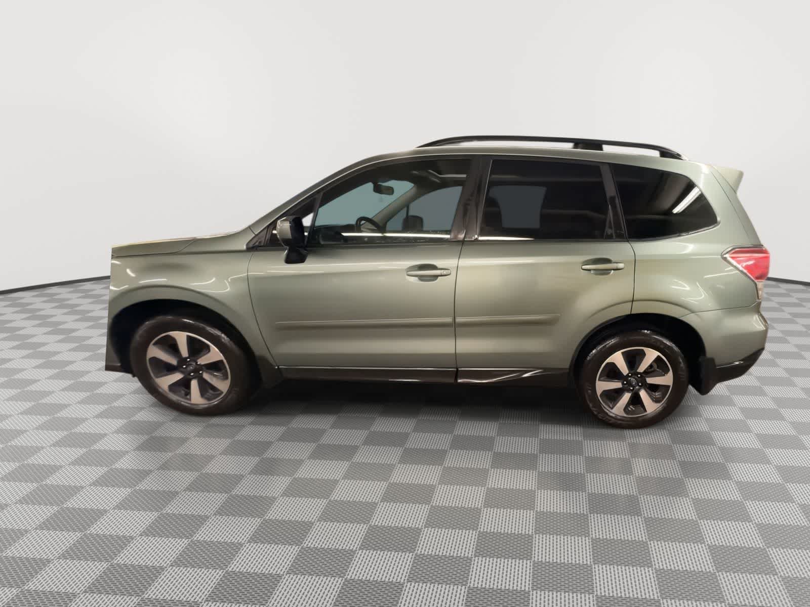 Thumbnail: 2018 Subaru Forester - 5