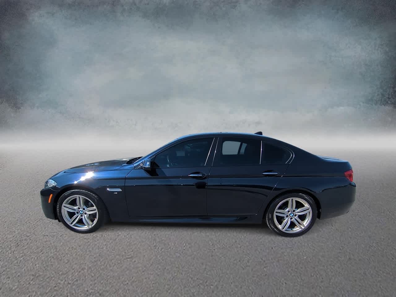 Thumbnail: 2016 BMW 5 Series - 5