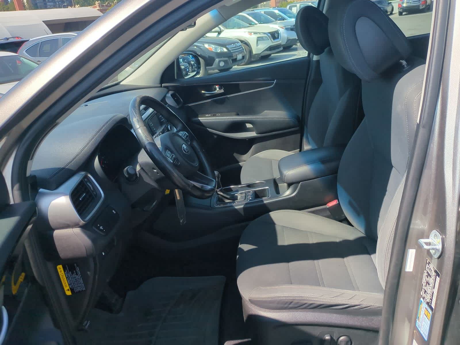 Thumbnail: 2016 Kia Sorento - 17