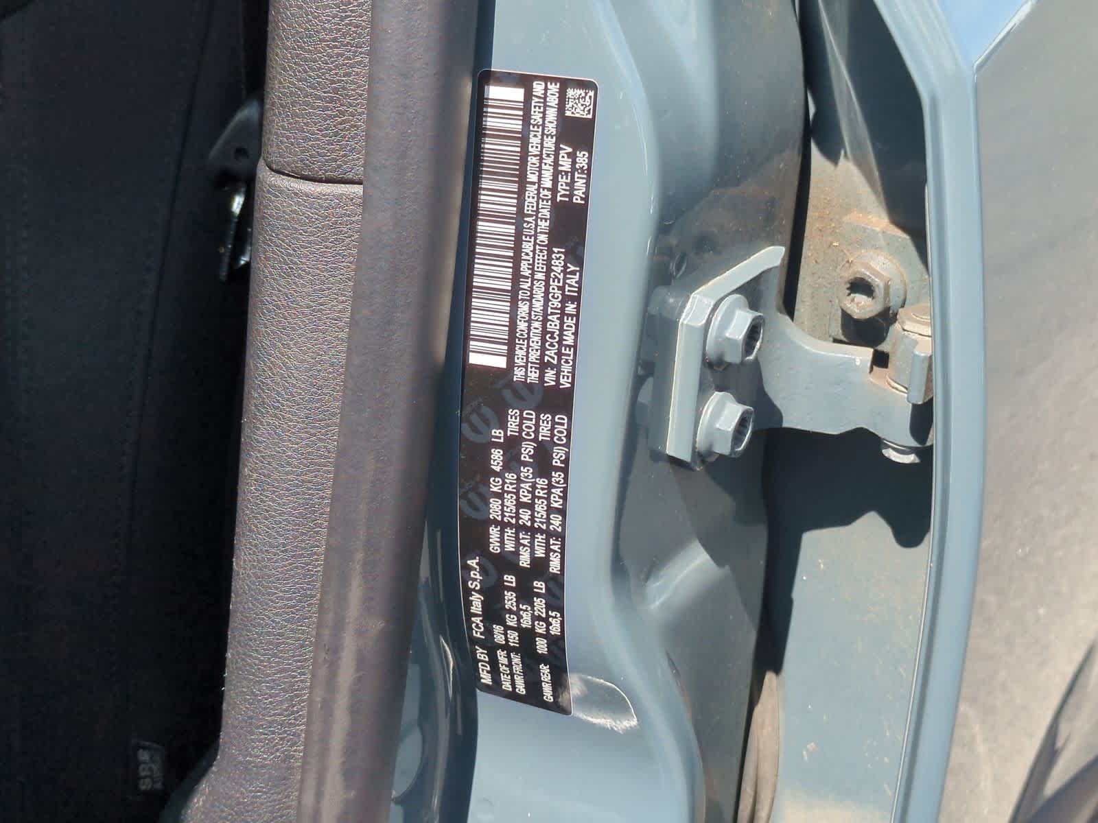 Thumbnail: 2016 Jeep Renegade - 33