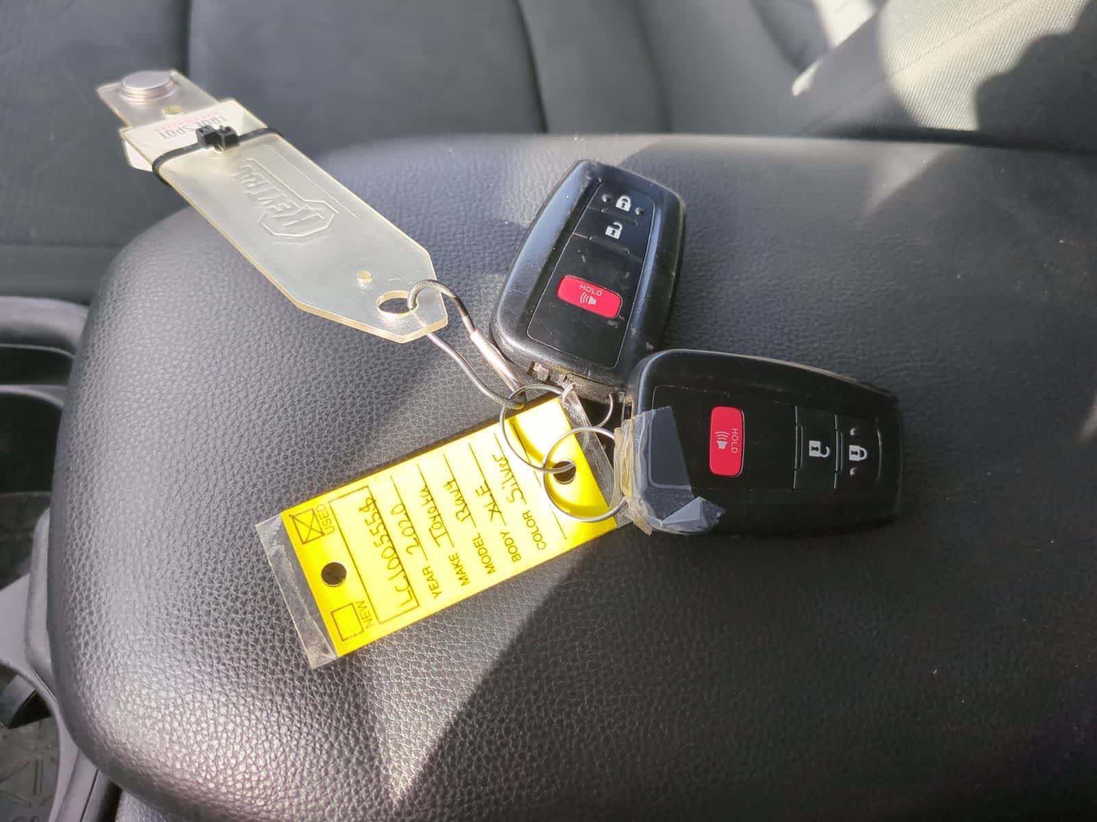 Thumbnail: 2020 Toyota RAV4 - 33