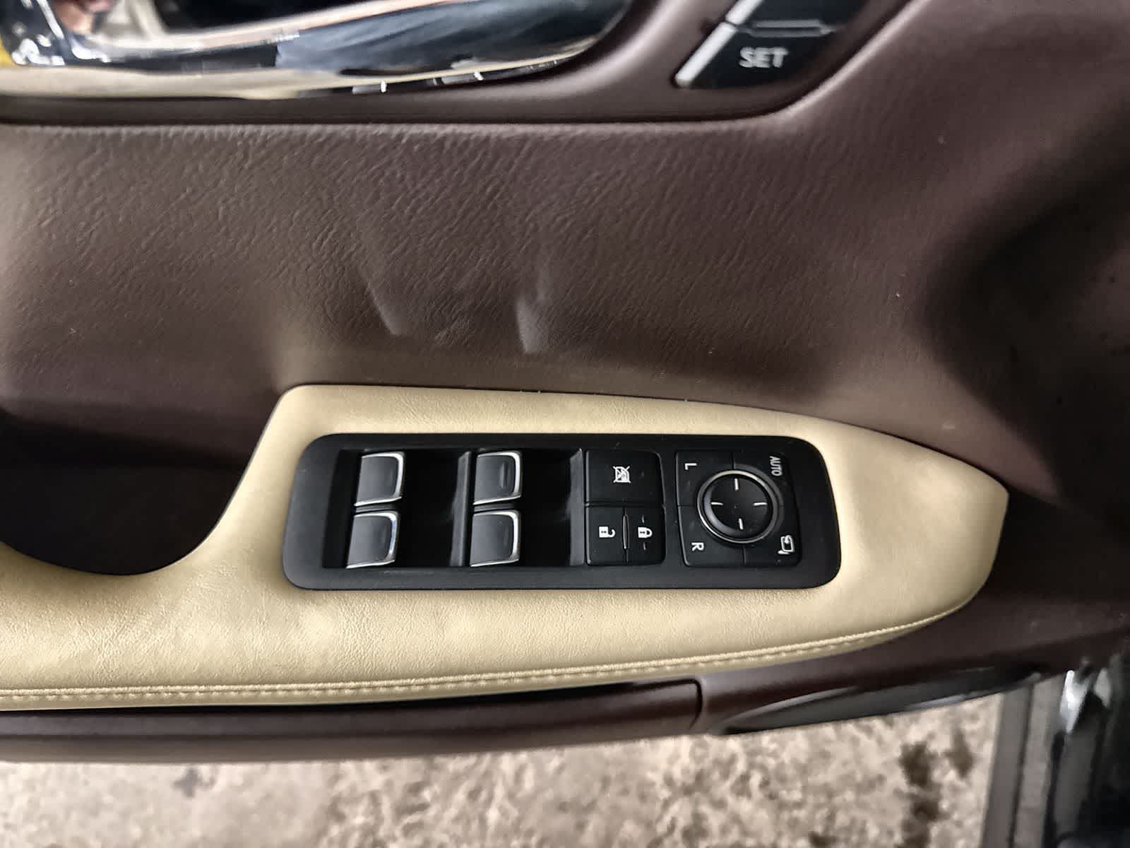 Thumbnail: 2020 Lexus RX - 17