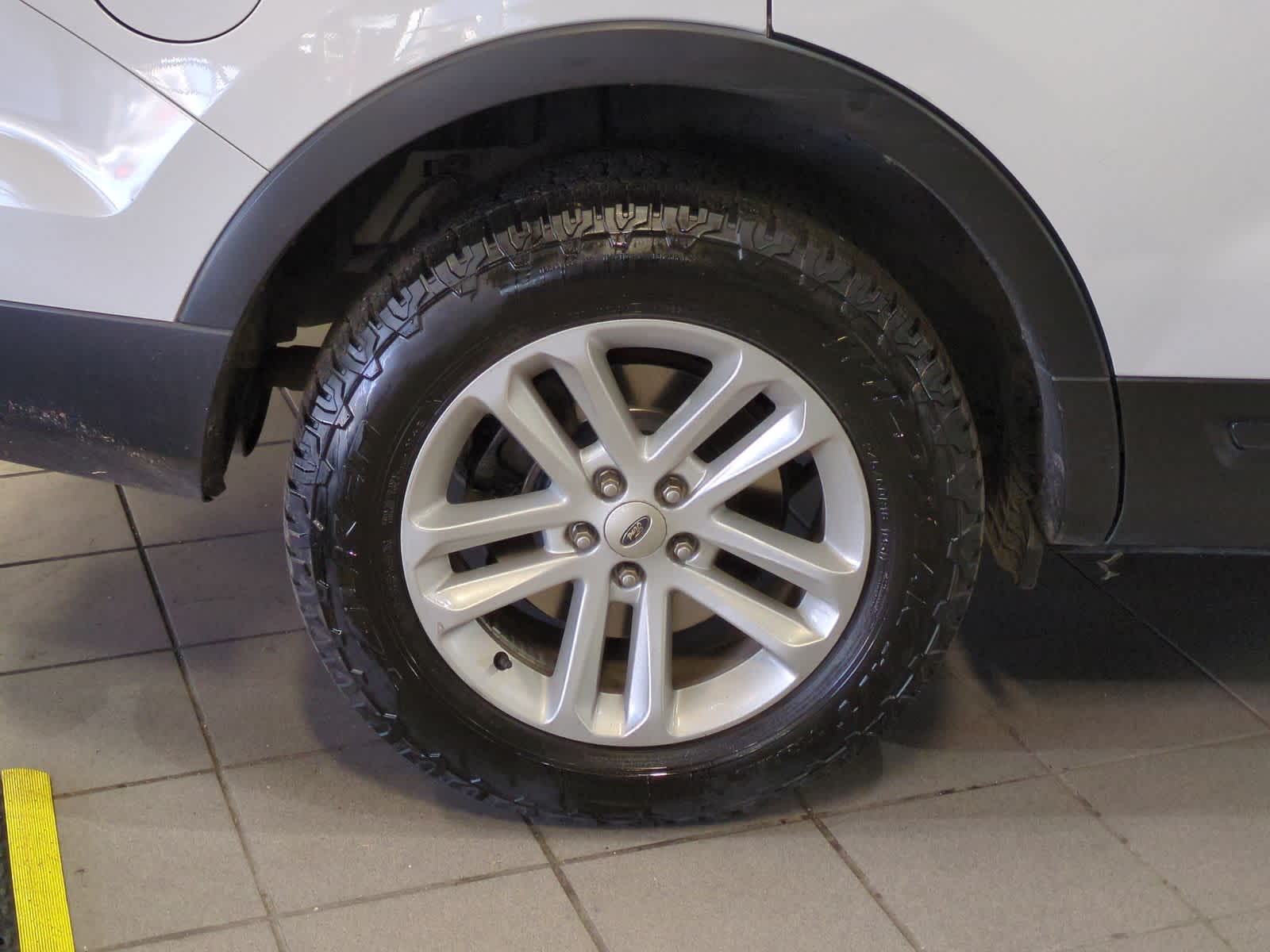 Thumbnail: 2017 Ford Explorer - 14