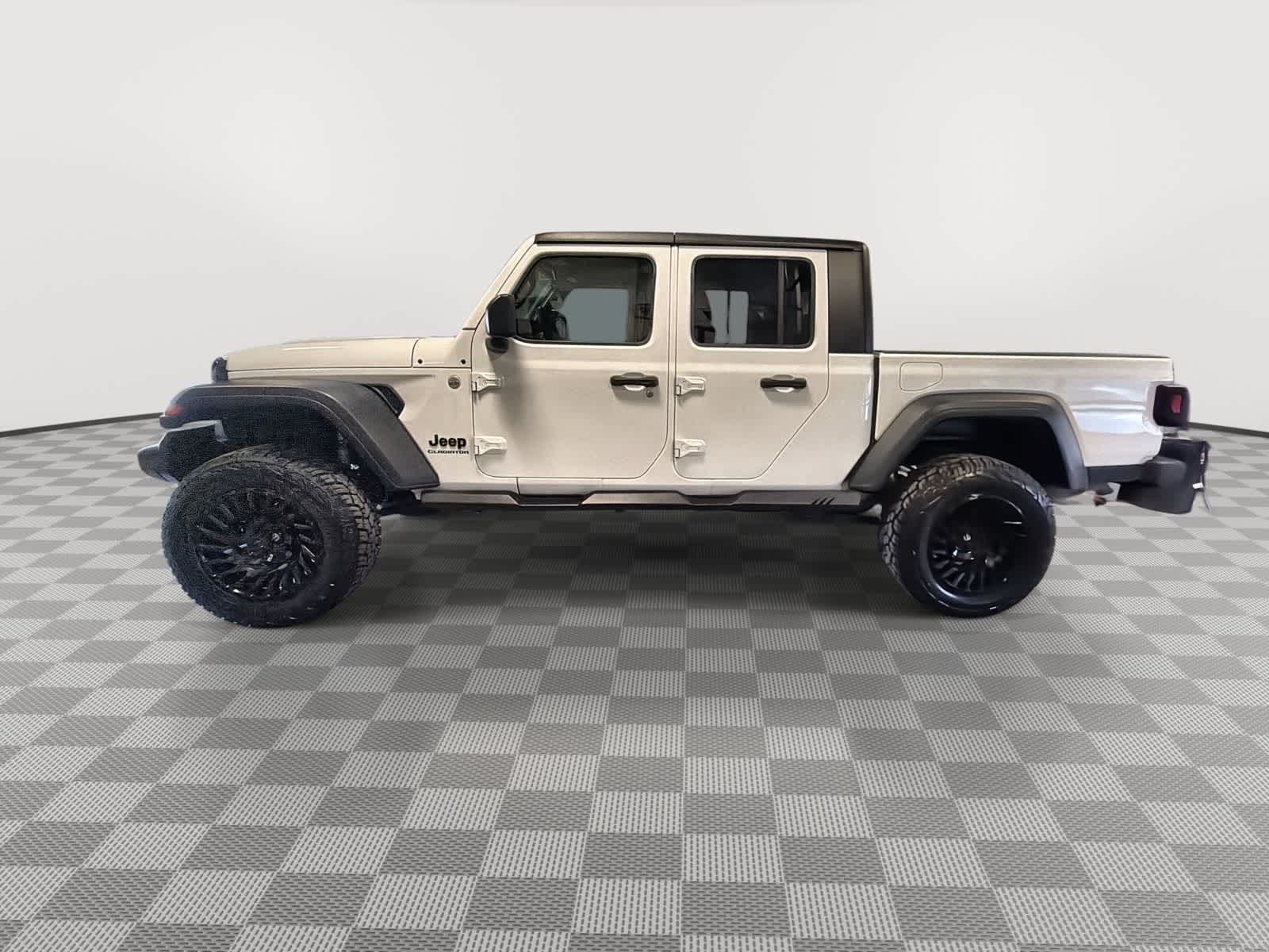 Thumbnail: 2020 Jeep Gladiator - 5
