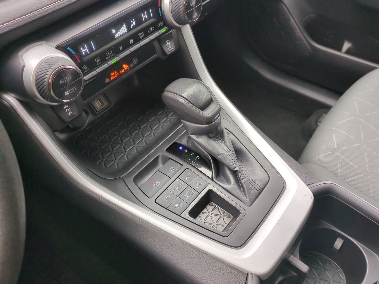 Thumbnail: 2024 Toyota RAV4 - 31