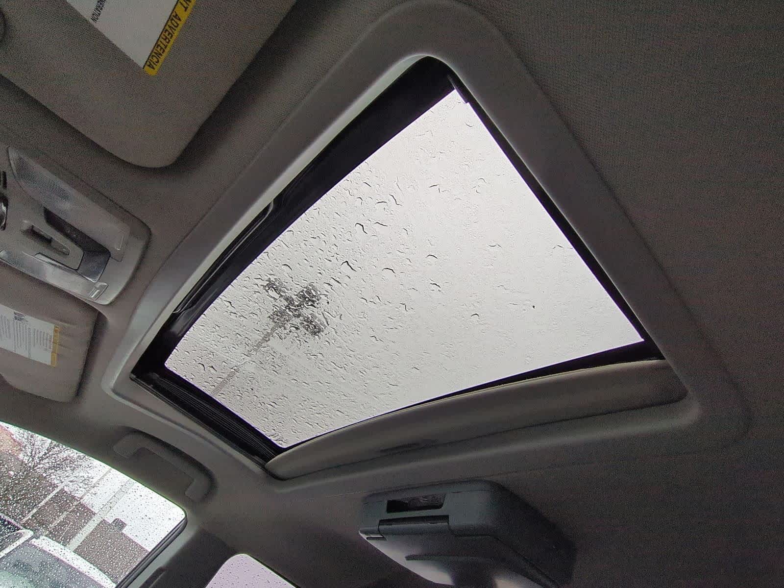 Thumbnail: 2017 Toyota Sienna - 20