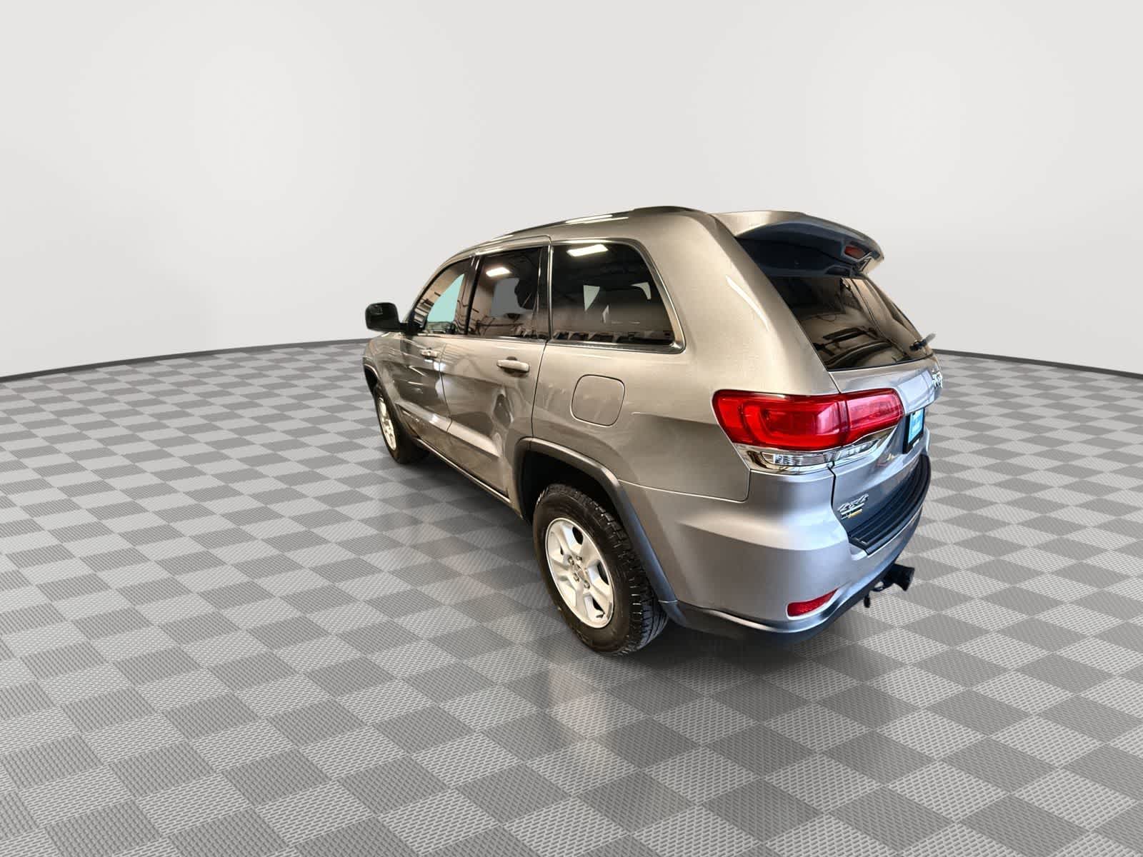 Thumbnail: 2015 Jeep Grand Cherokee - 6
