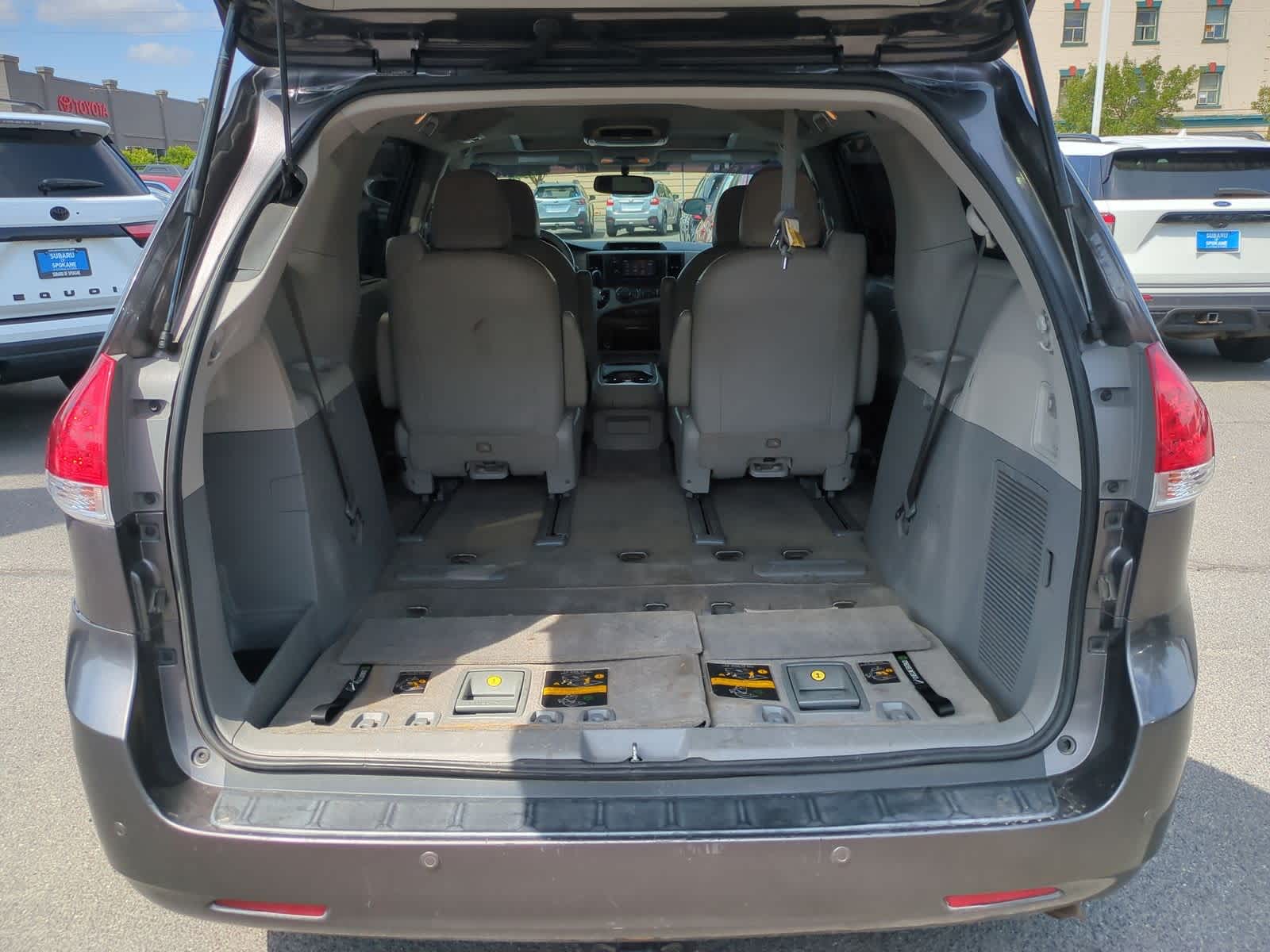 Thumbnail: 2013 Toyota Sienna - 35