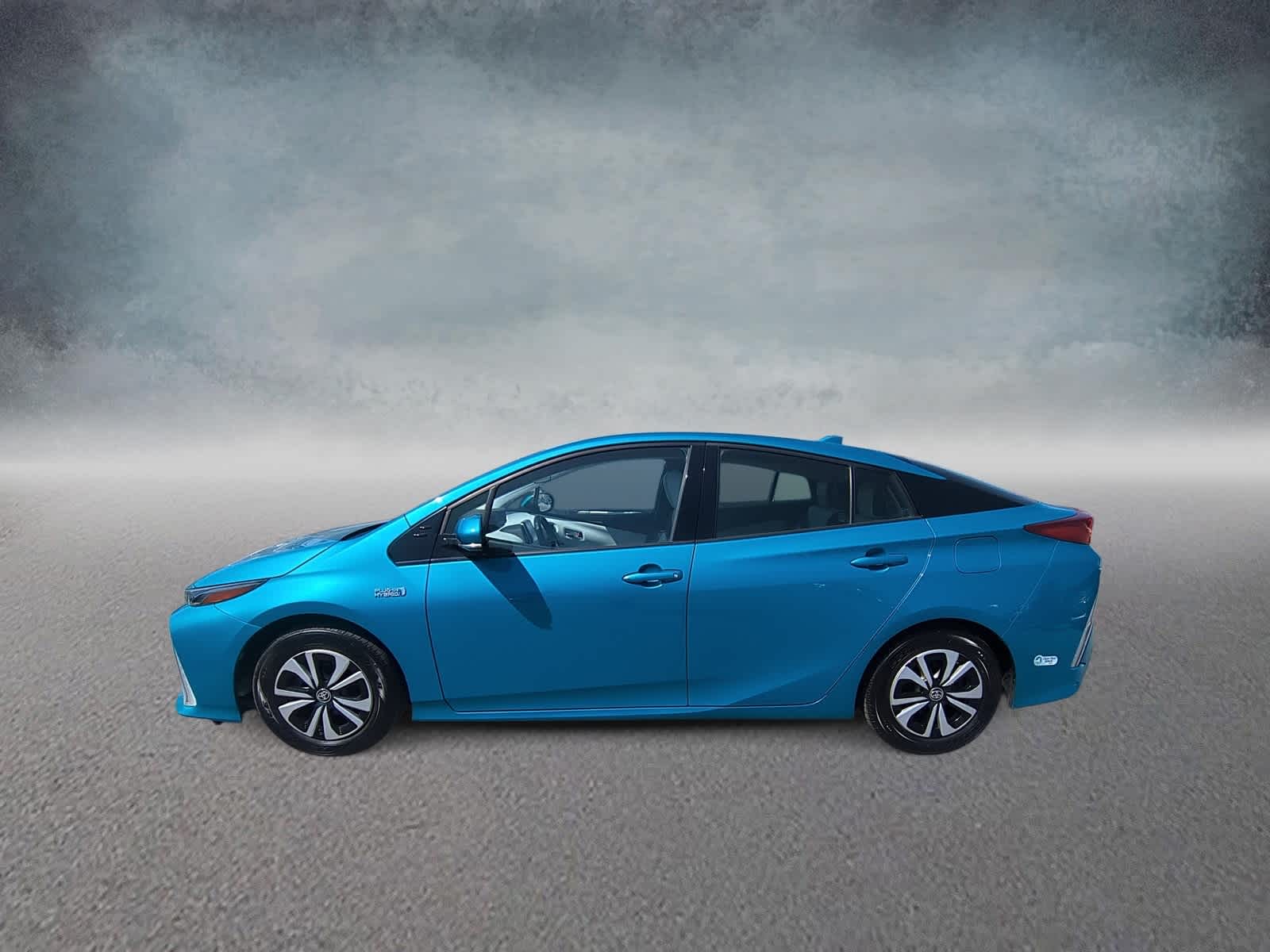Thumbnail: 2017 Toyota Prius Prime - 5