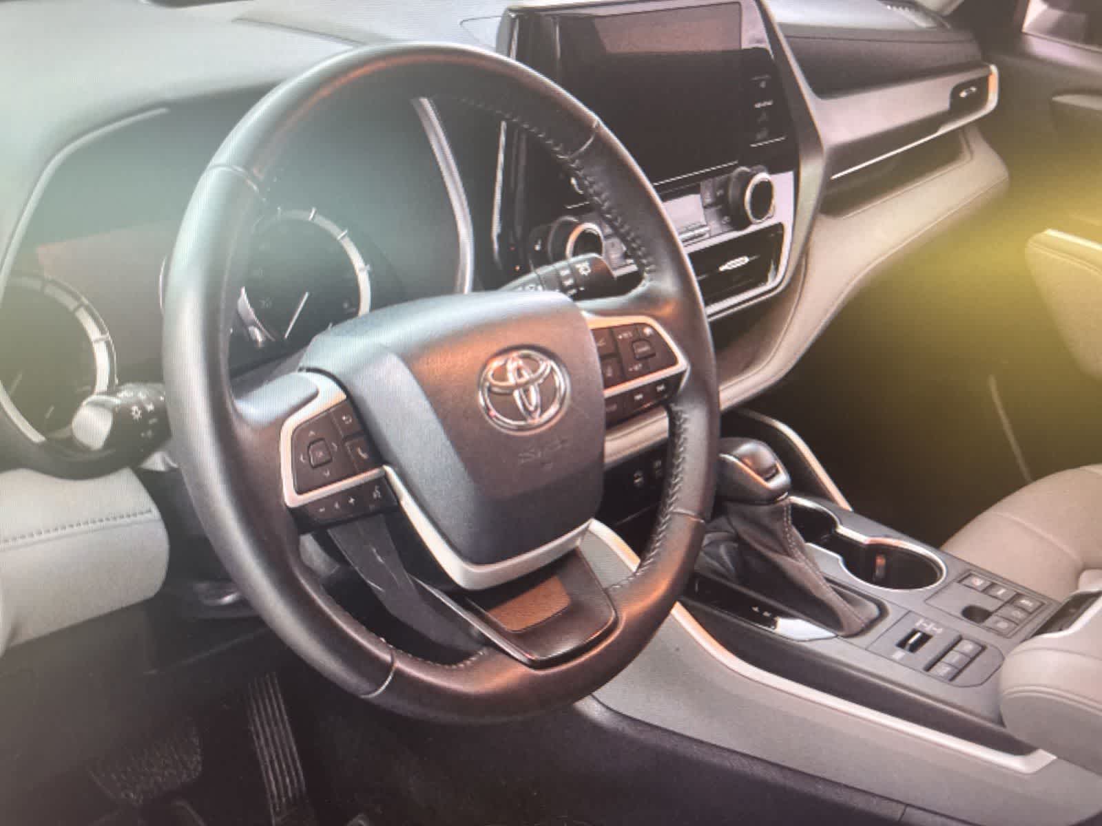 2023 Toyota Highlander XLE - Photo 38