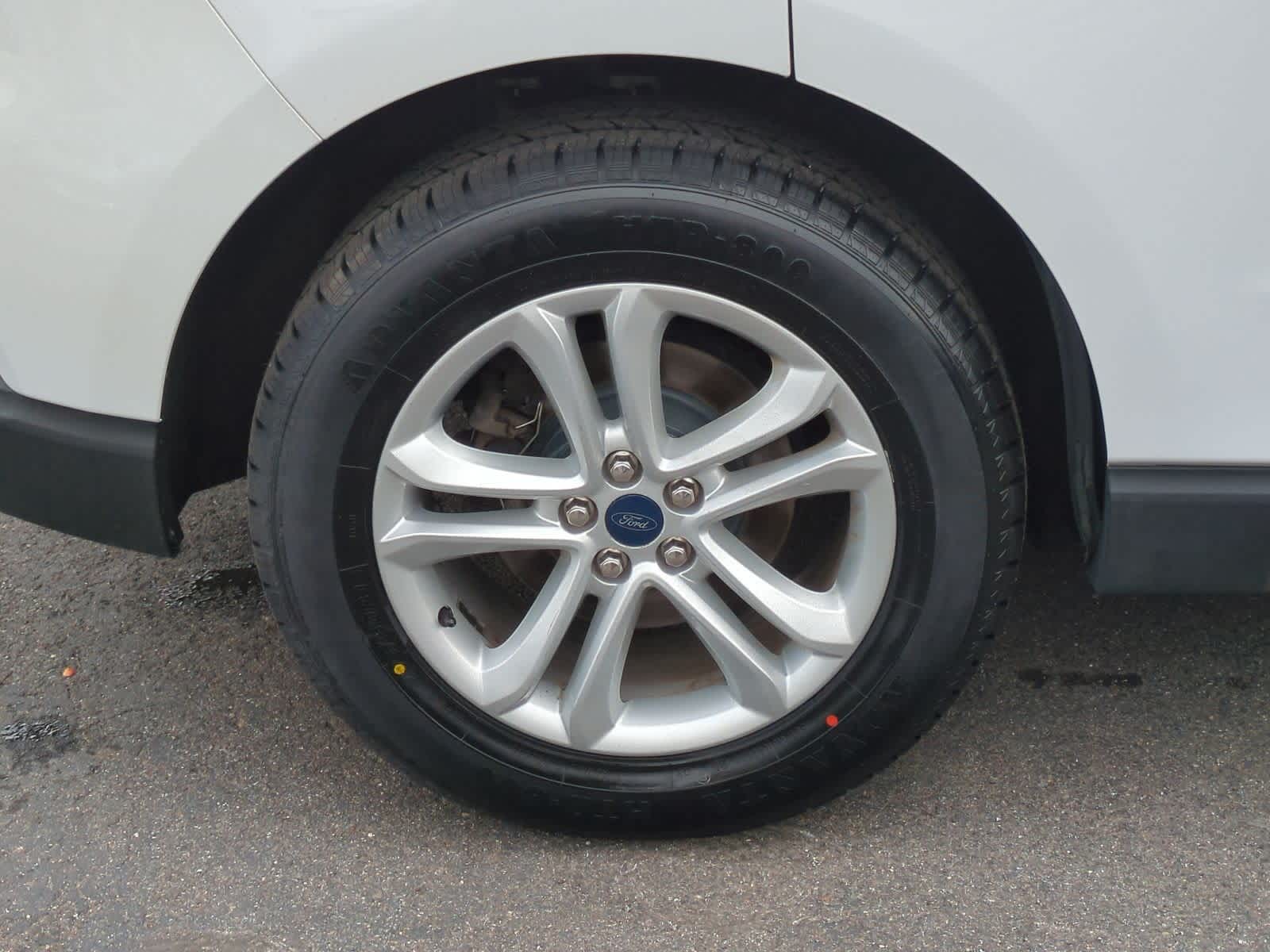 Thumbnail: 2020 Ford Edge - 14