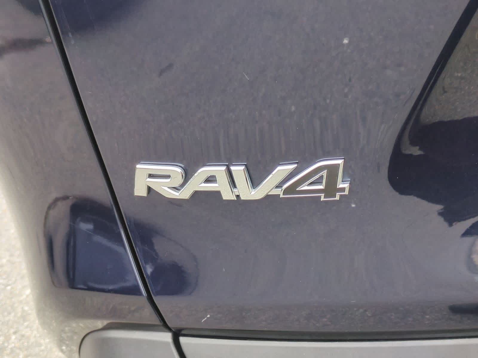 Thumbnail: 2020 Toyota RAV4 - 13