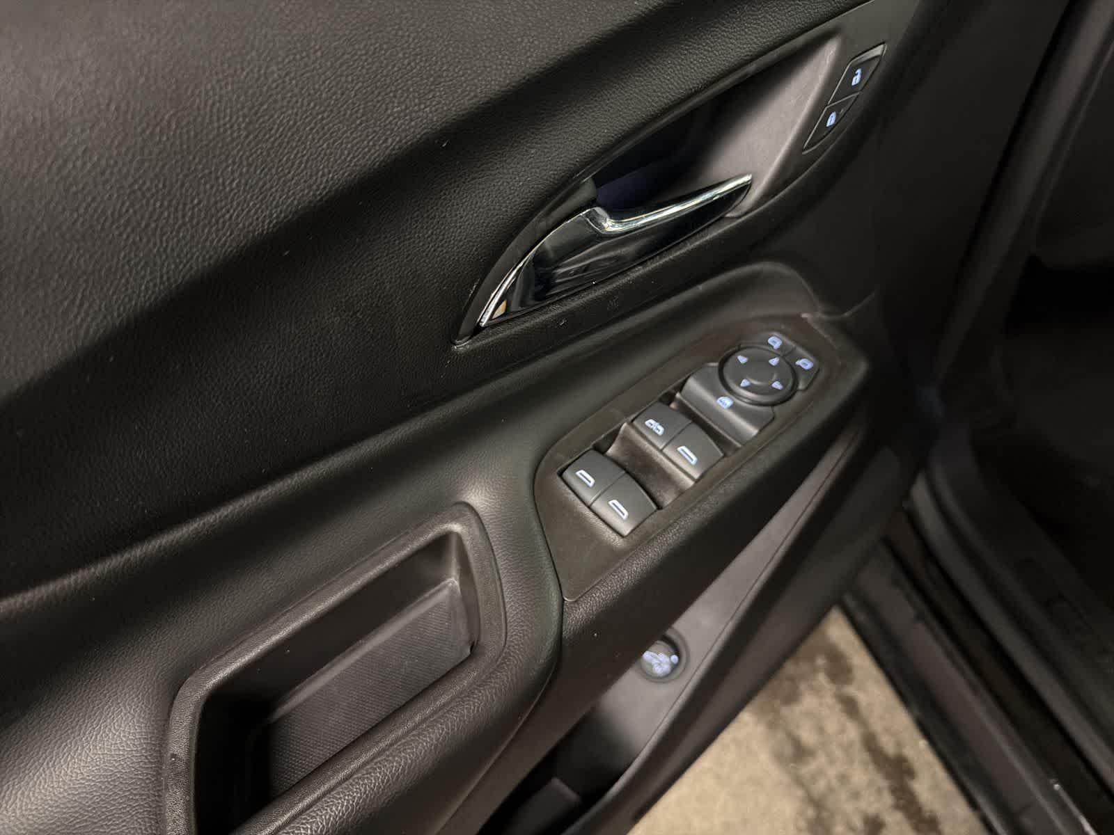 Thumbnail: 2024 Chevrolet Equinox - 17