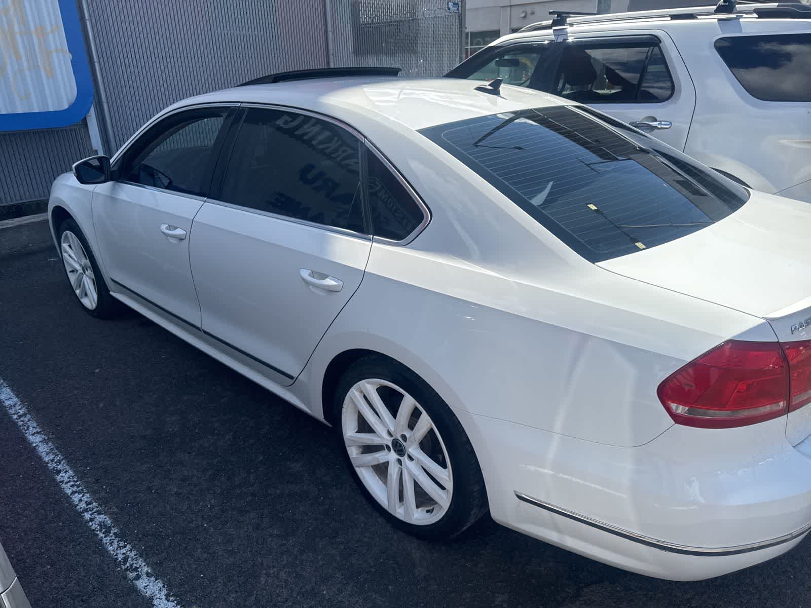 Thumbnail: 2013 Volkswagen Passat - 8
