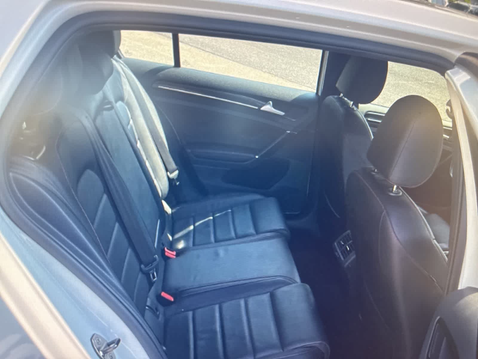 2017 Volkswagen Golf GTI SE 13