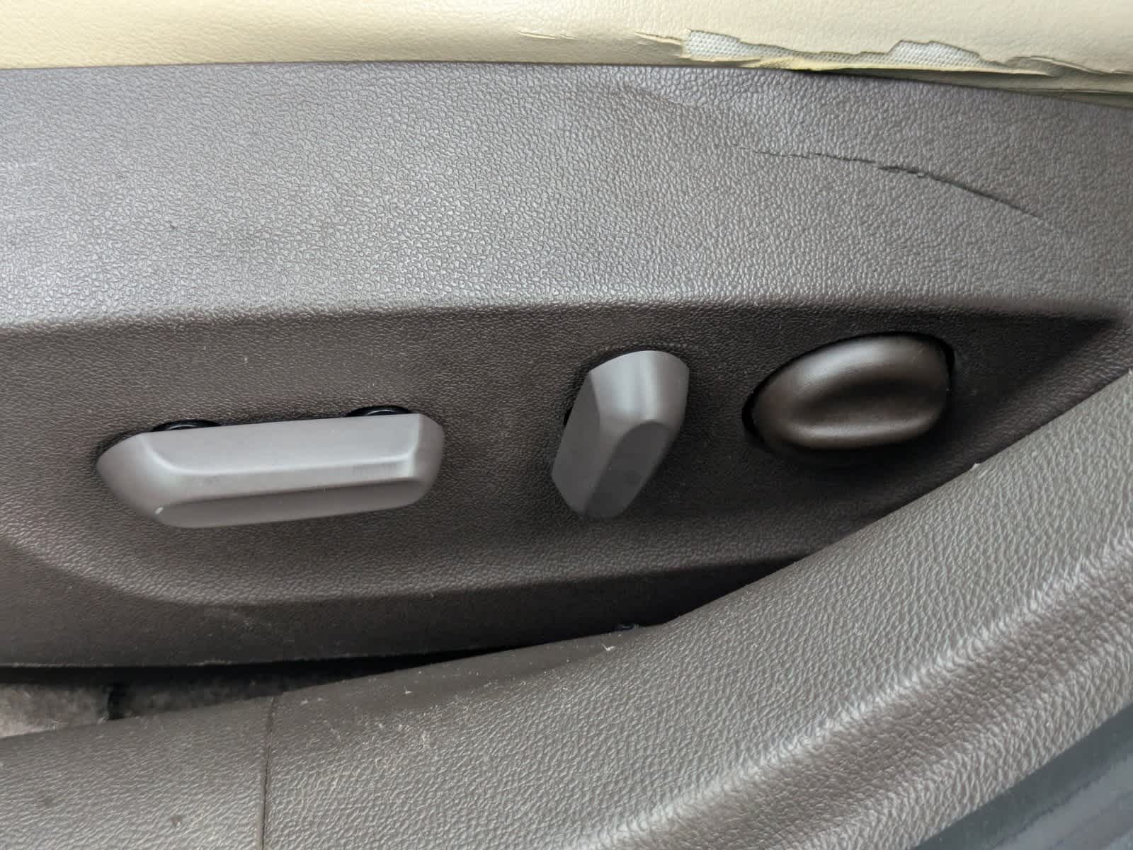 Thumbnail: 2015 Chevrolet Malibu - 17