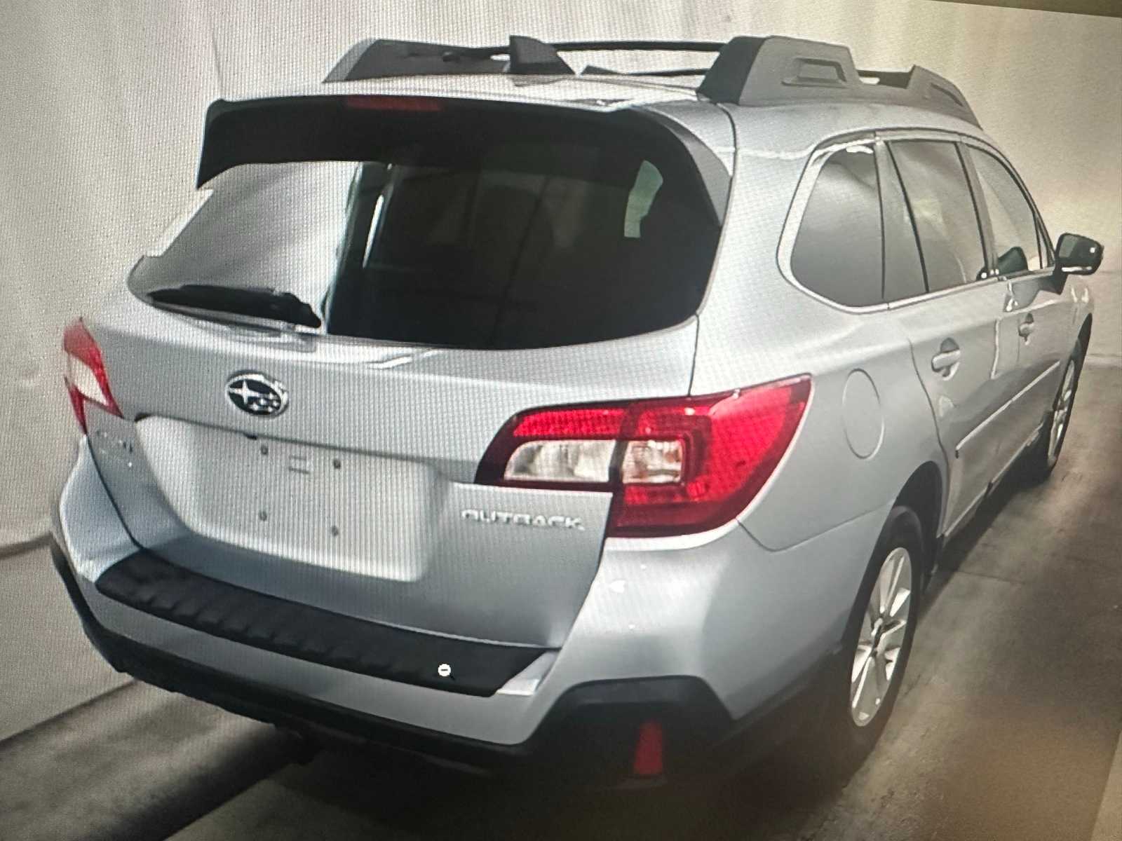 2018 Subaru Outback Limited 3