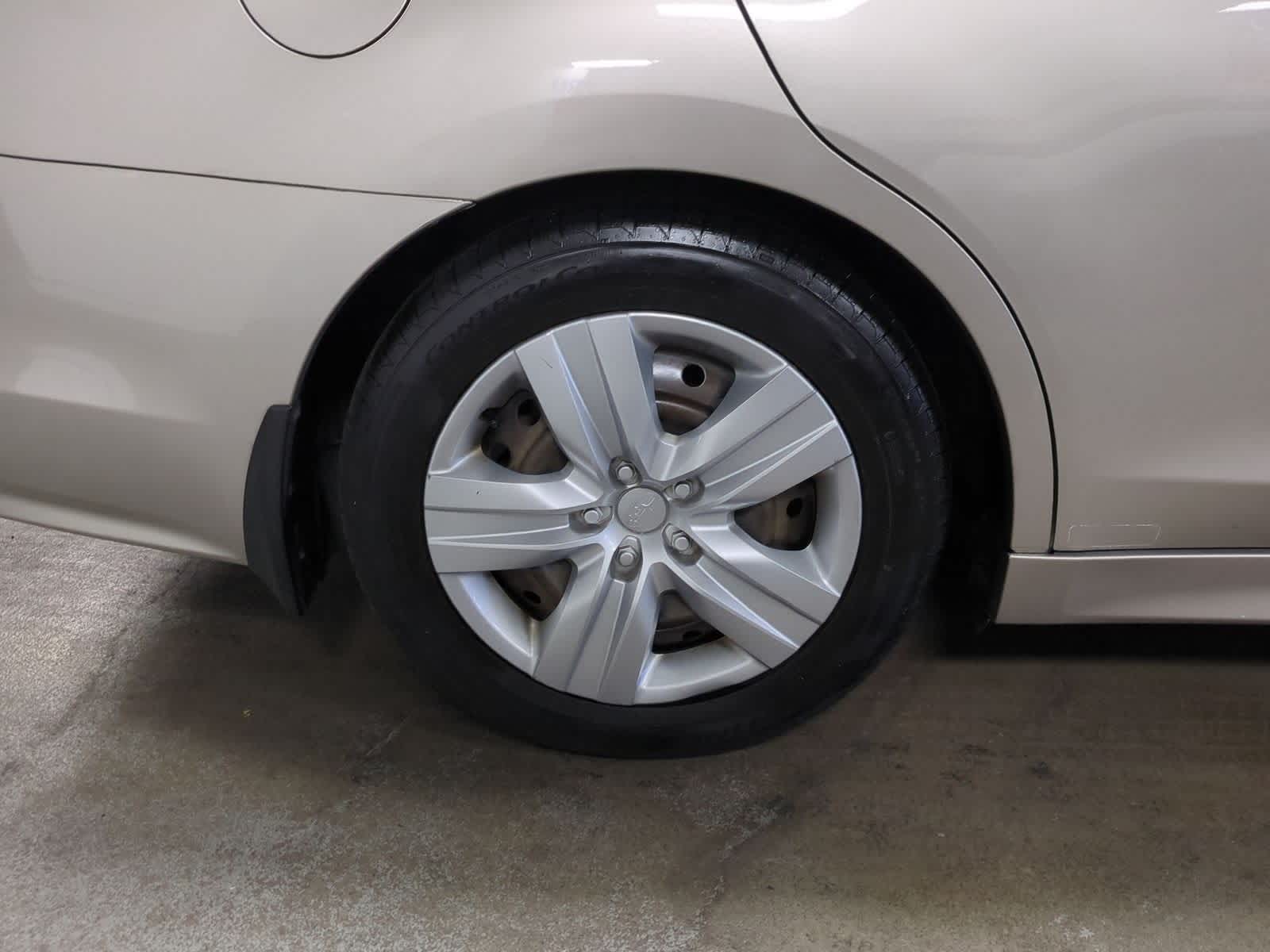 Thumbnail: 2016 Subaru Legacy - 14