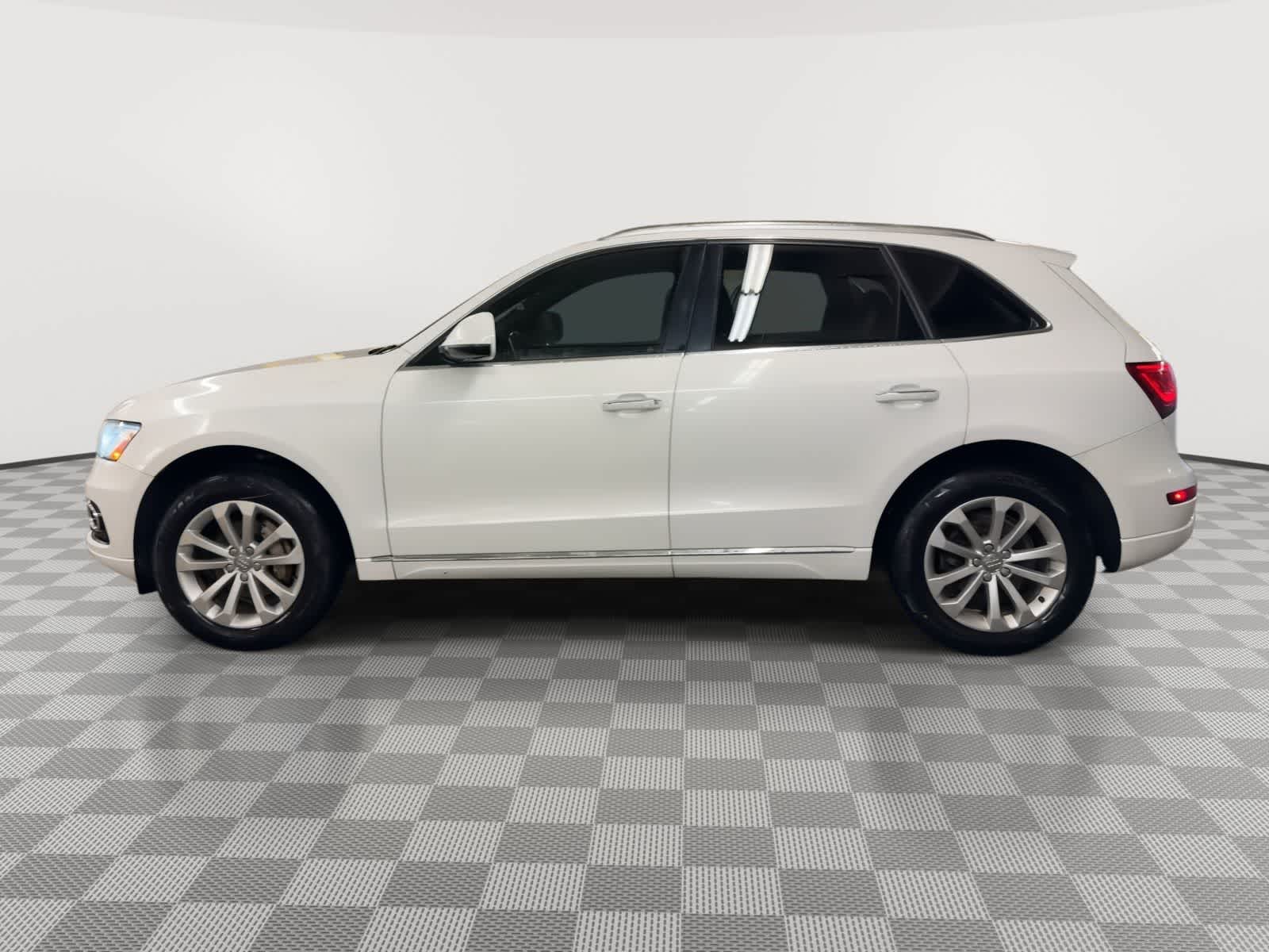 Thumbnail: 2015 Audi Q5 - 5