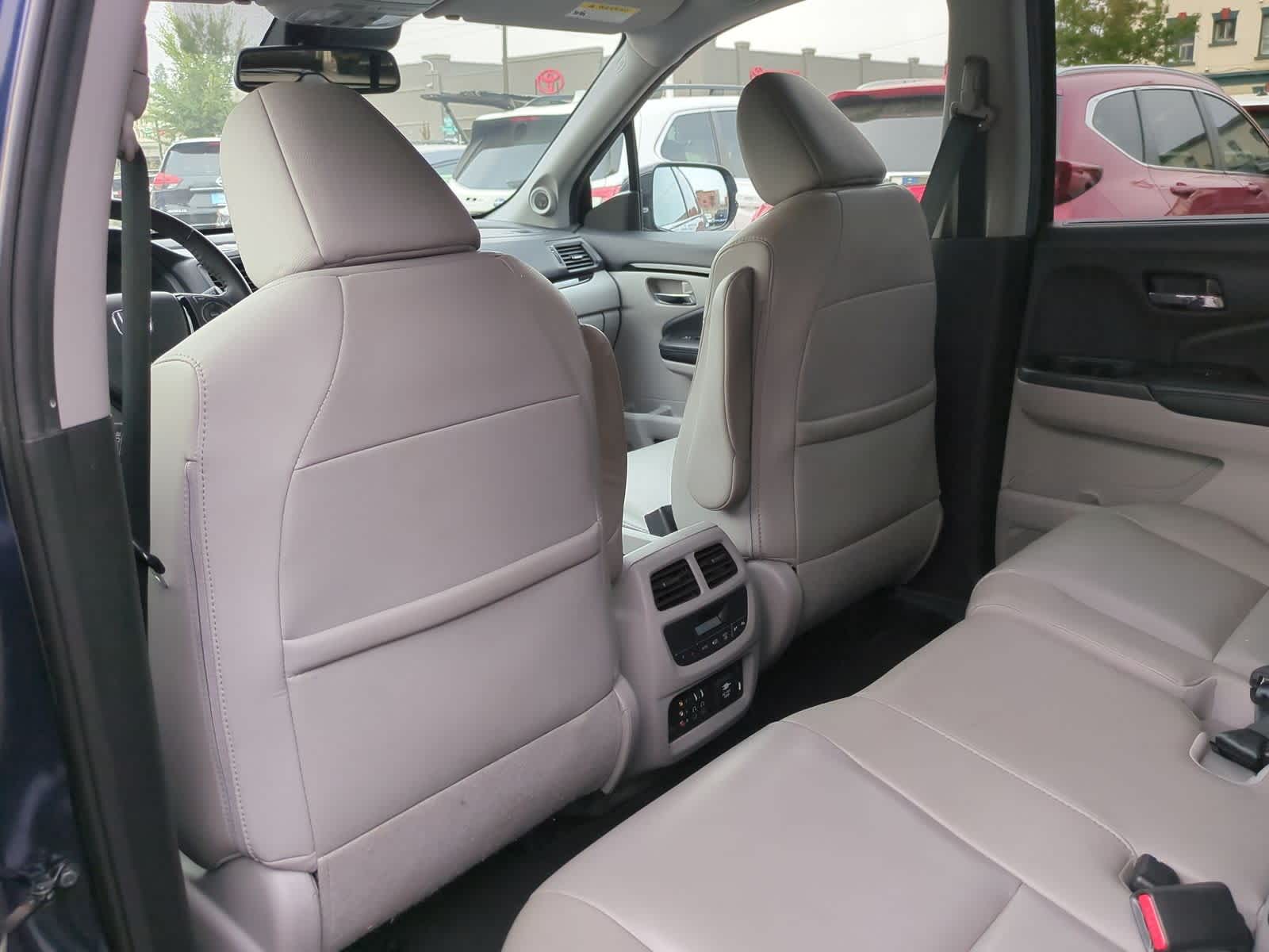 Thumbnail: 2018 Honda Pilot - 19