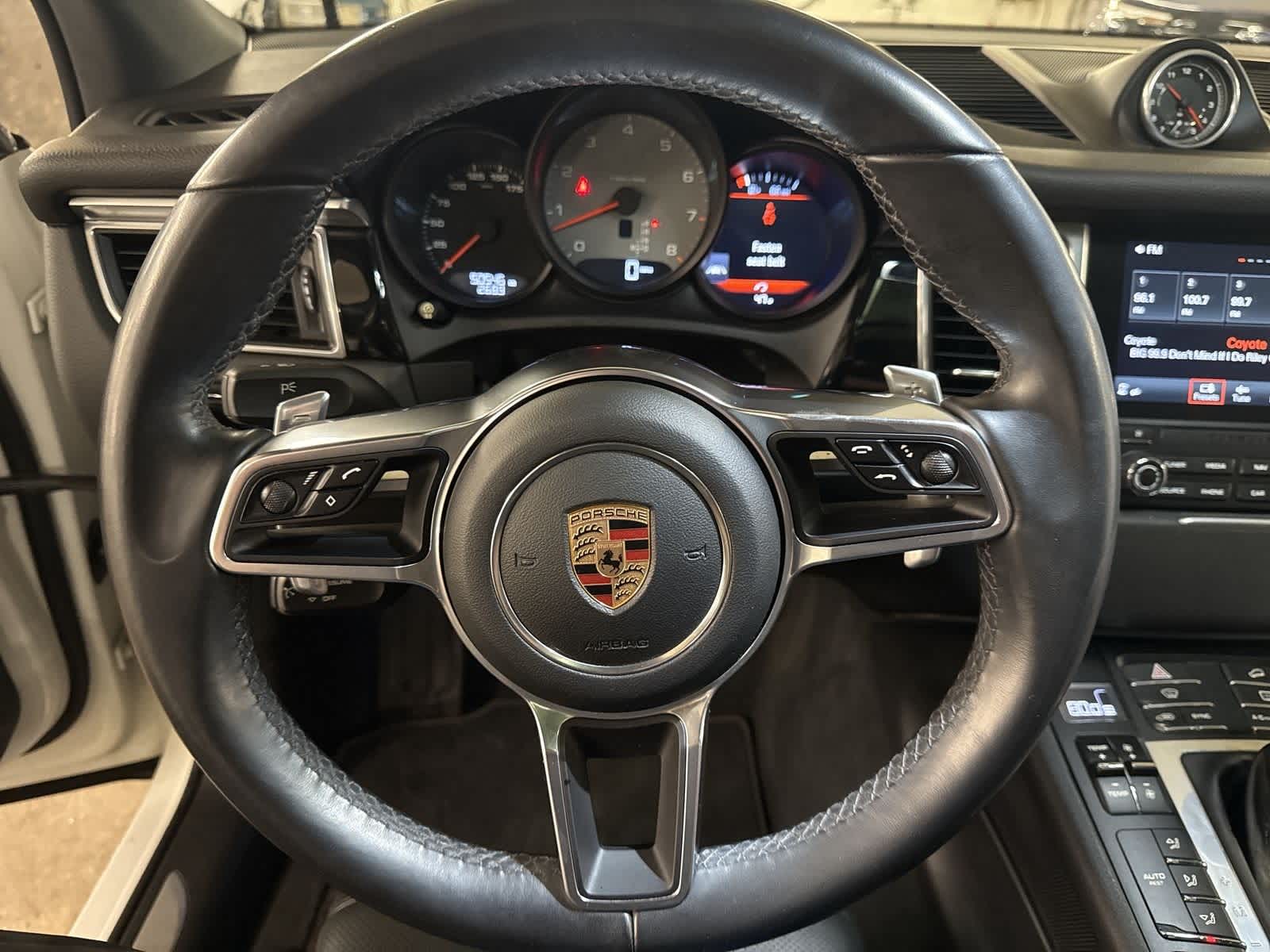 Thumbnail: 2017 Porsche Macan - 24