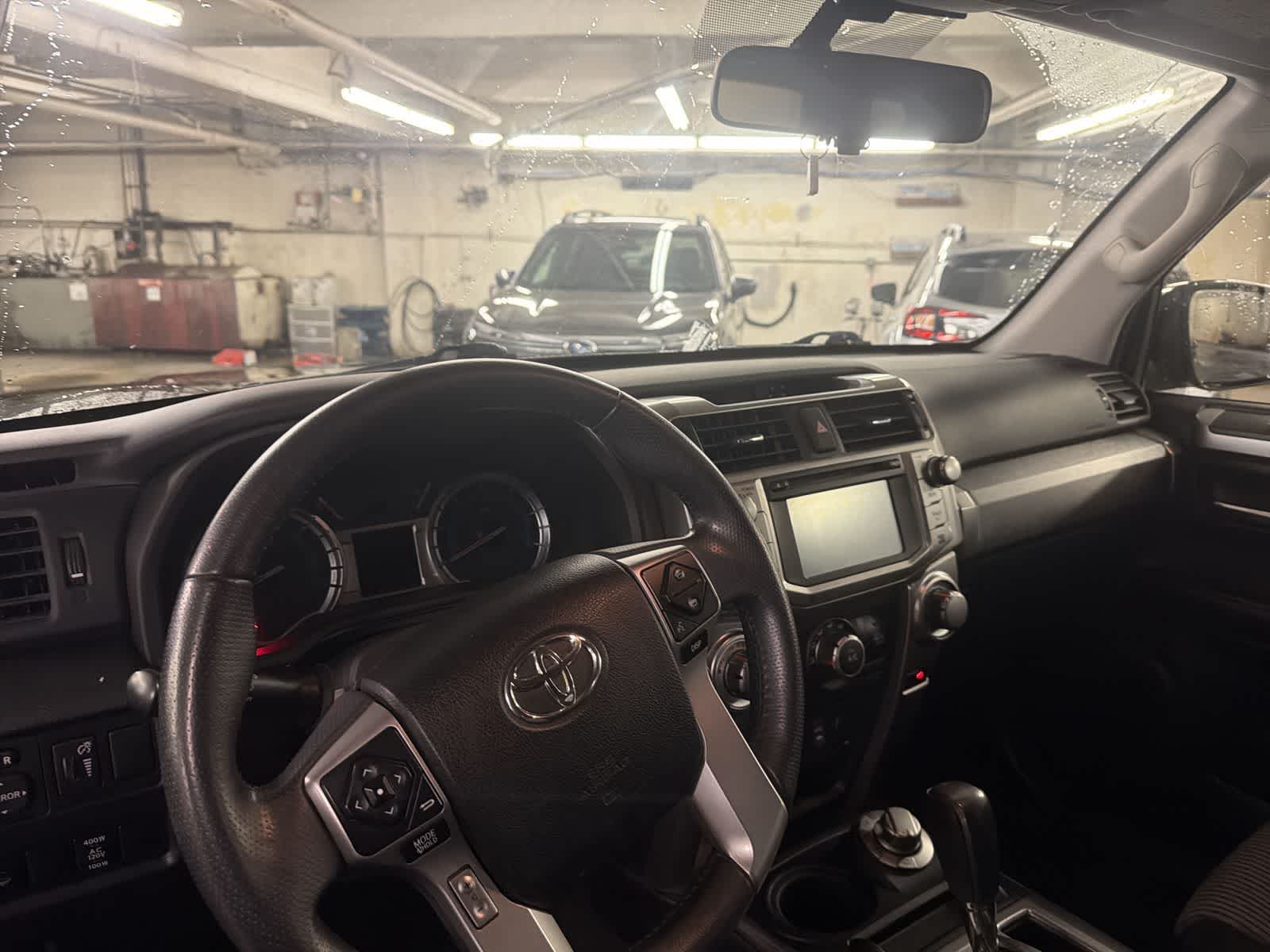 Thumbnail: 2015 Toyota 4Runner - 13