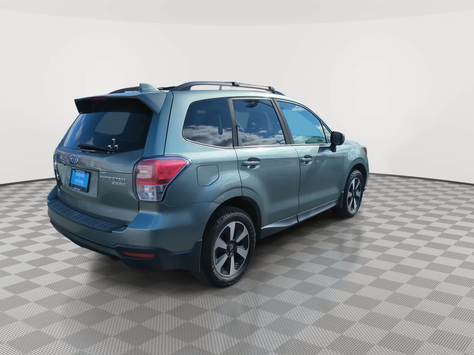 Thumbnail: 2017 Subaru Forester - 8