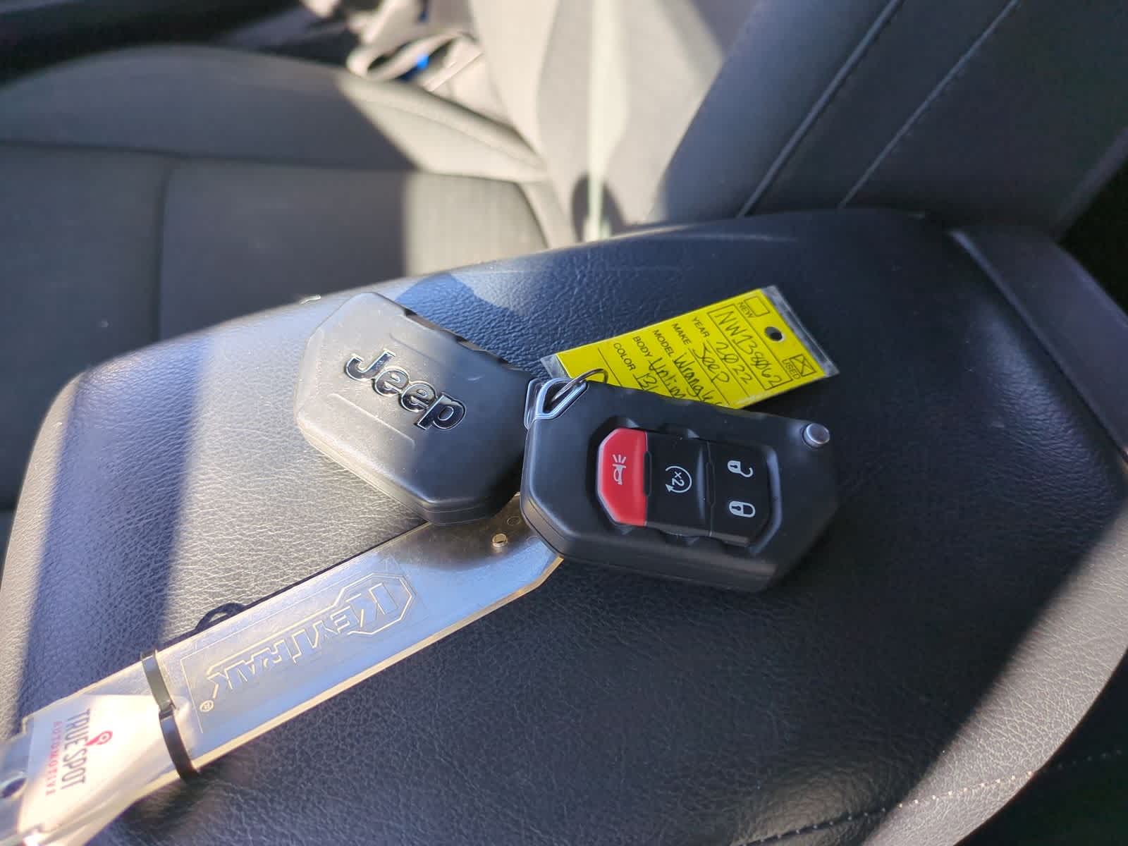 Thumbnail: 2022 Jeep Wrangler - 34