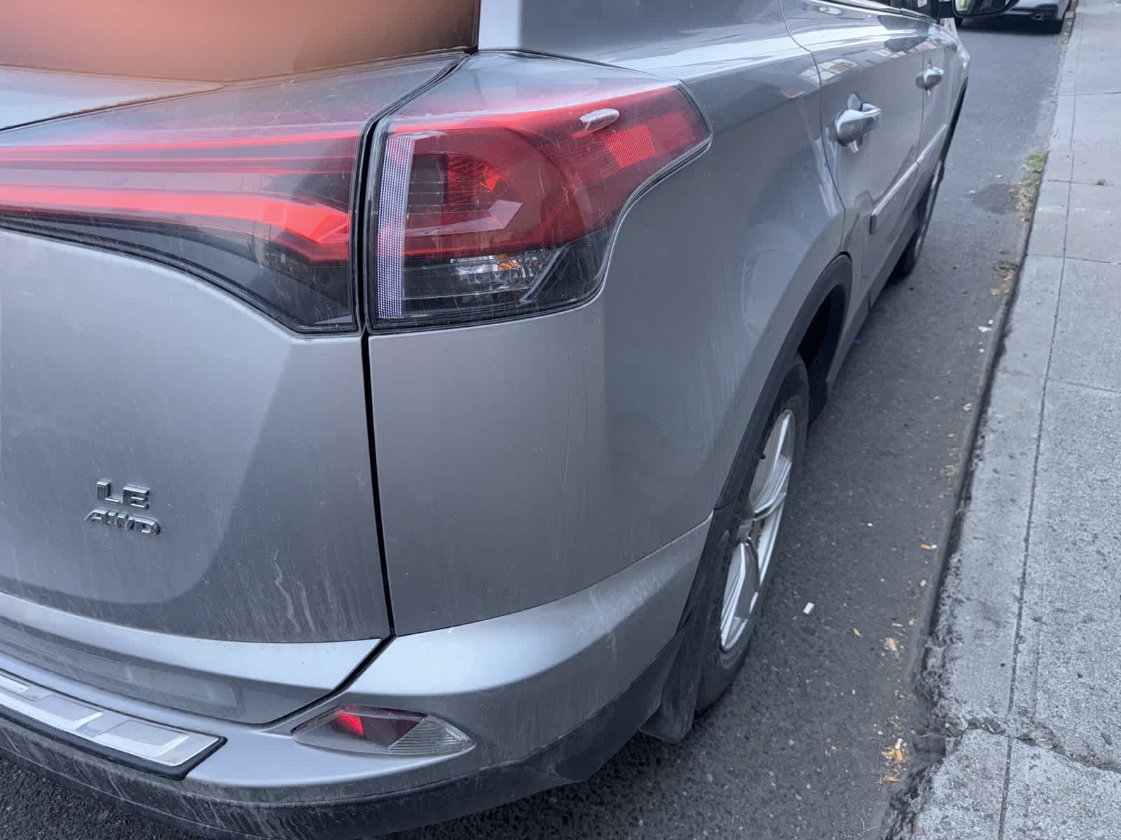 2018 Toyota RAV4 LE photo 2