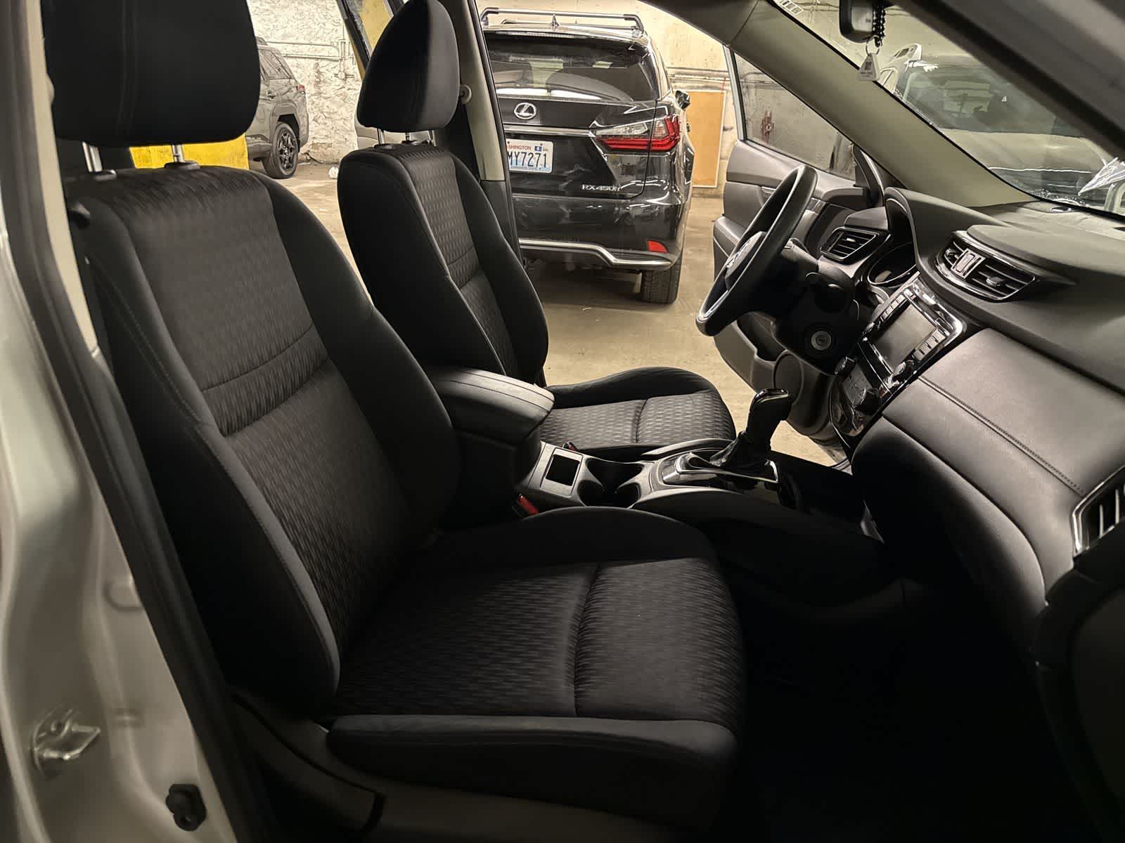 Thumbnail: 2020 Nissan Rogue - 21