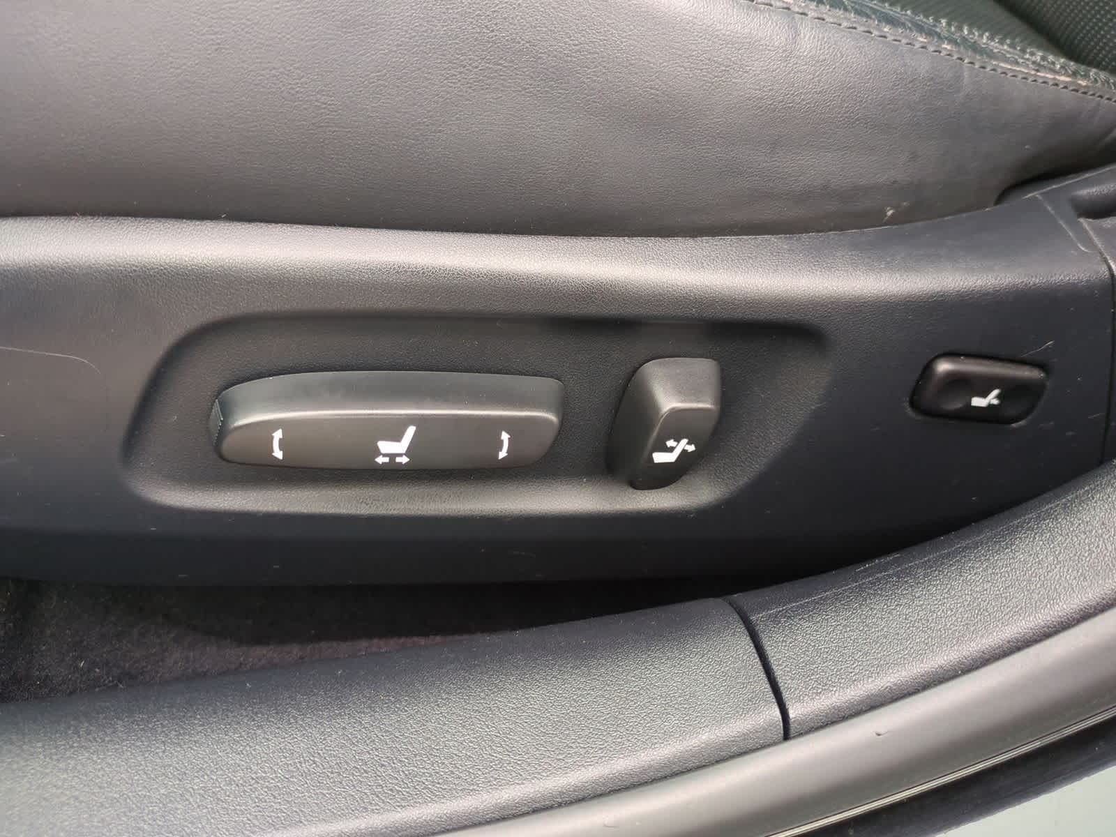 Thumbnail: 2011 Lexus ES - 18