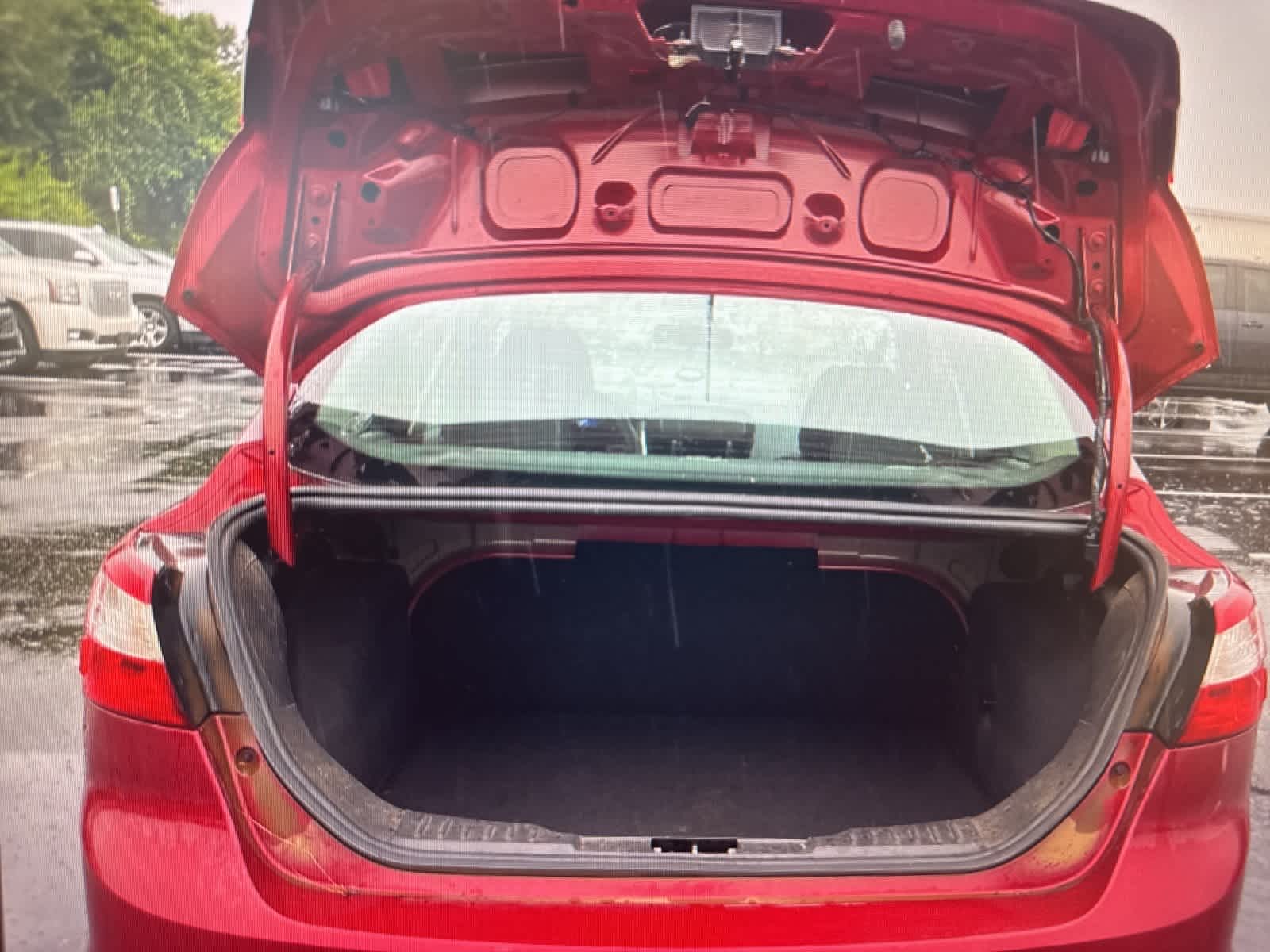 Thumbnail: 2014 Ford Focus - 19