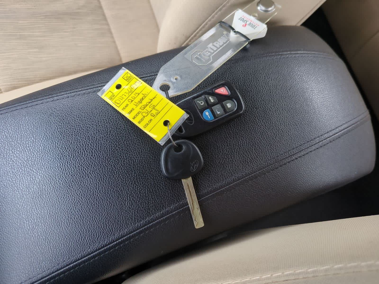 Thumbnail: 2013 Hyundai Sonata - 32