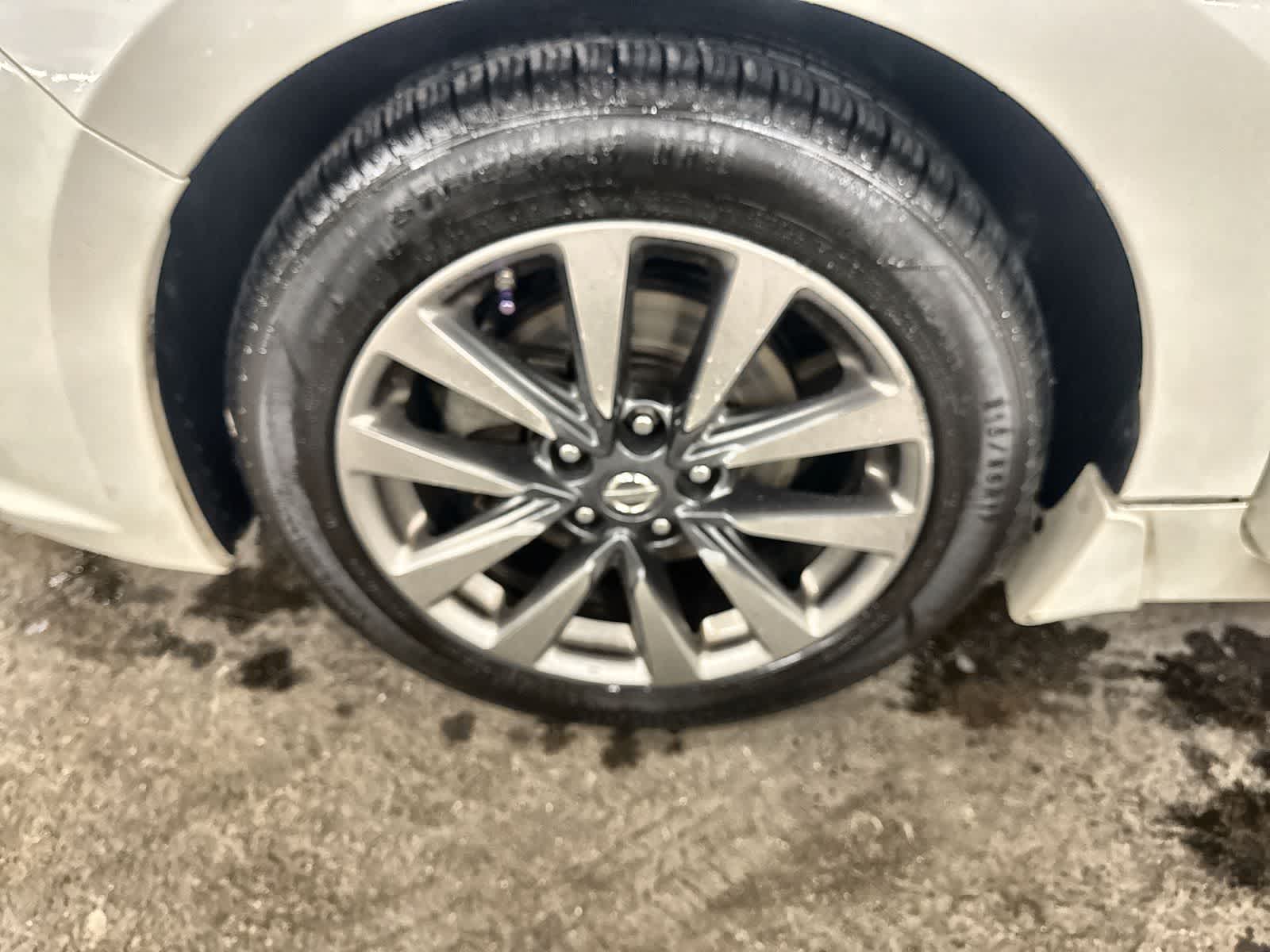 Thumbnail: 2017 Nissan Altima - 14