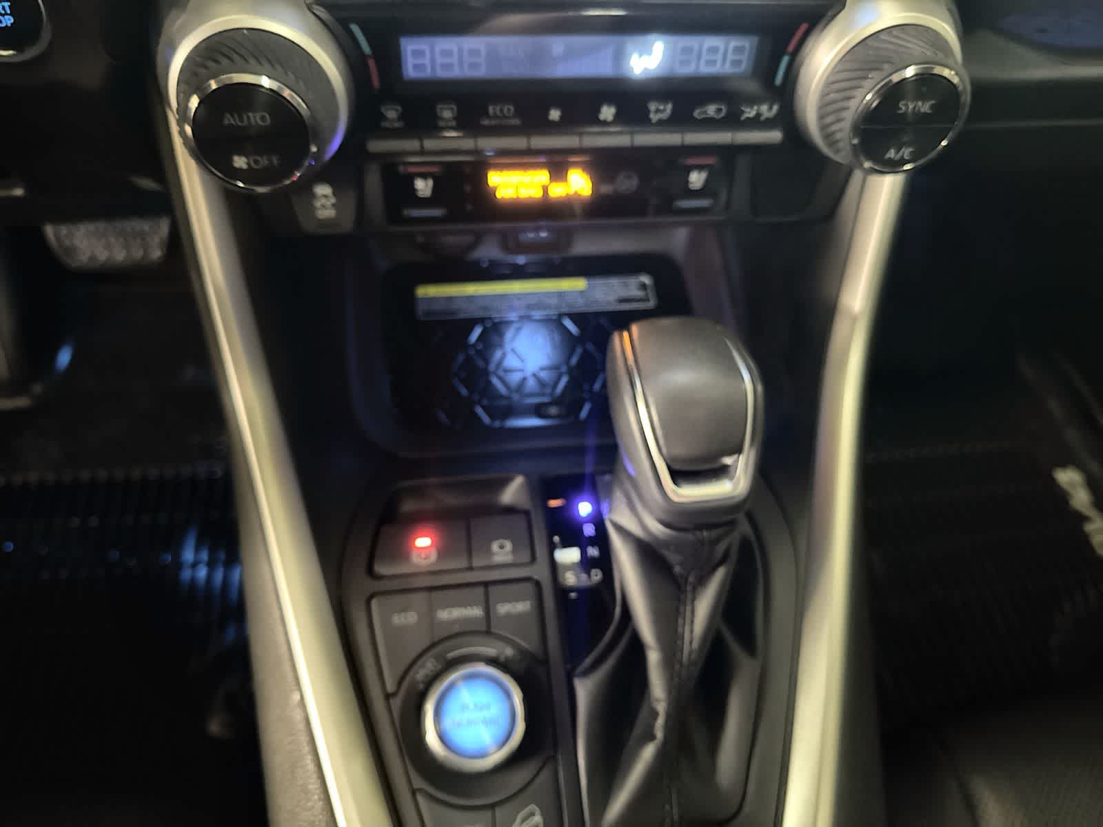 Thumbnail: 2019 Toyota RAV4 - 31