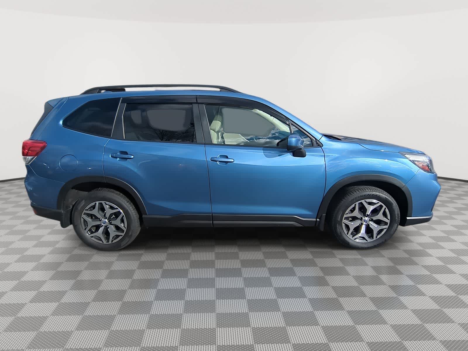 Thumbnail: 2020 Subaru Forester - 9