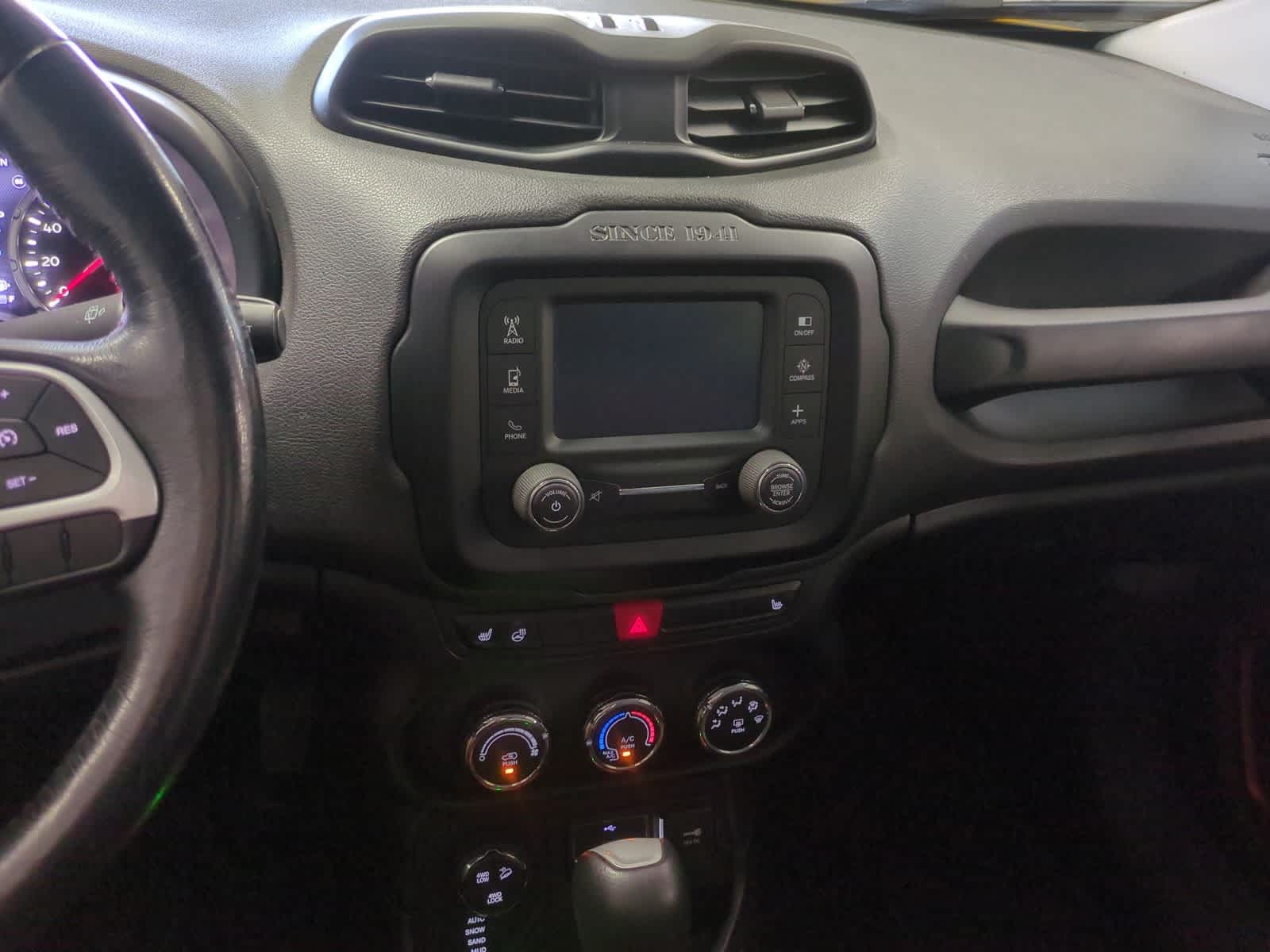 Thumbnail: 2017 Jeep Renegade - 27