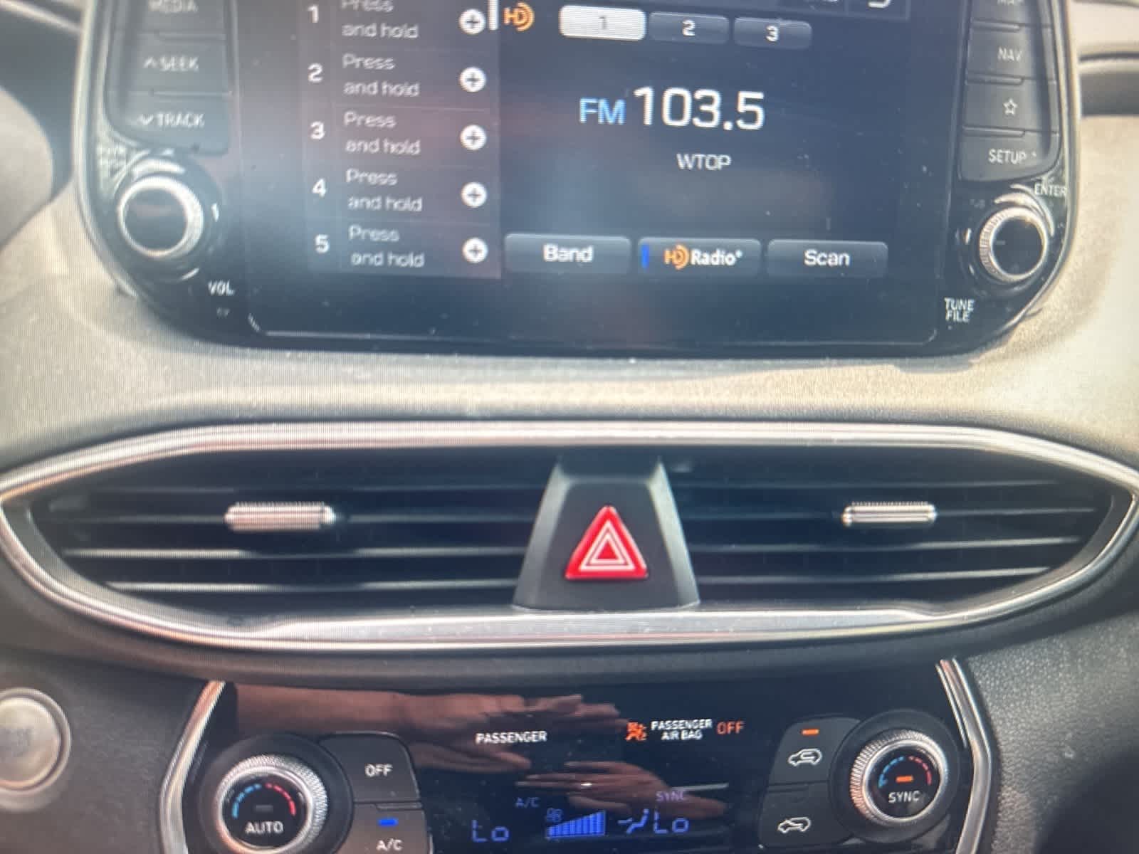 Thumbnail: 2019 Hyundai Santa Fe - 18