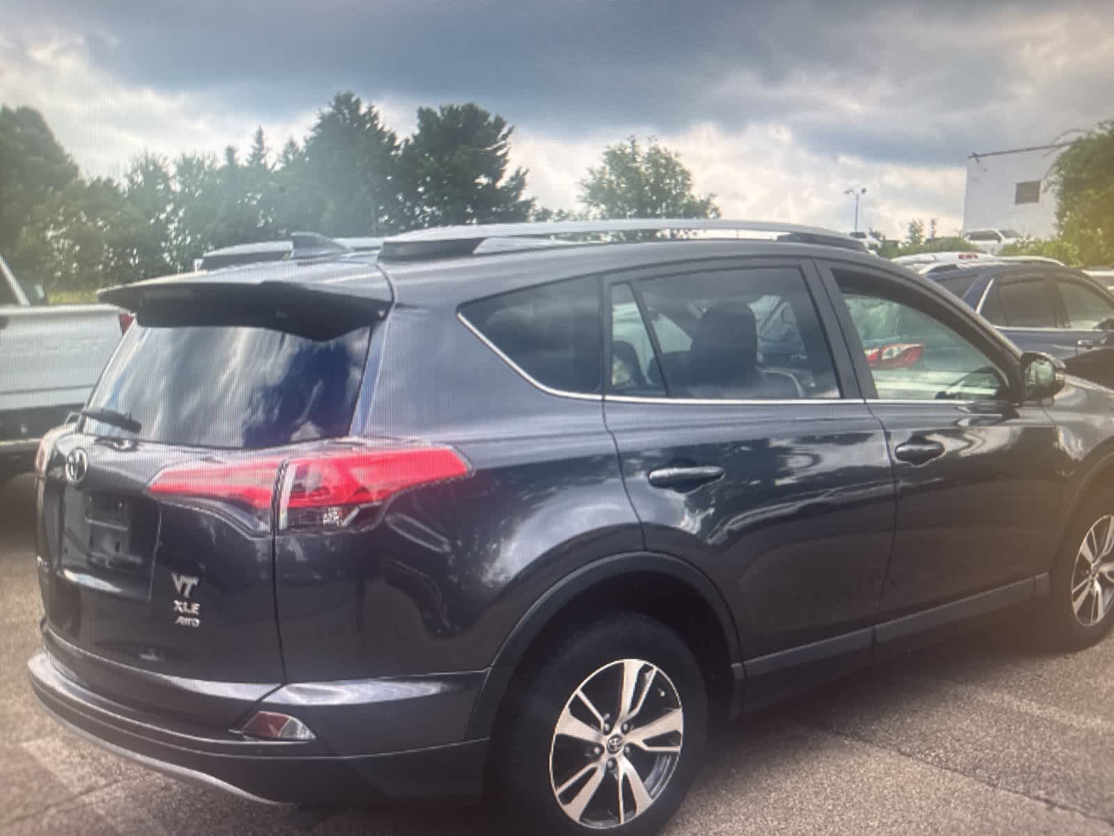 Thumbnail: 2018 Toyota RAV4 - 5