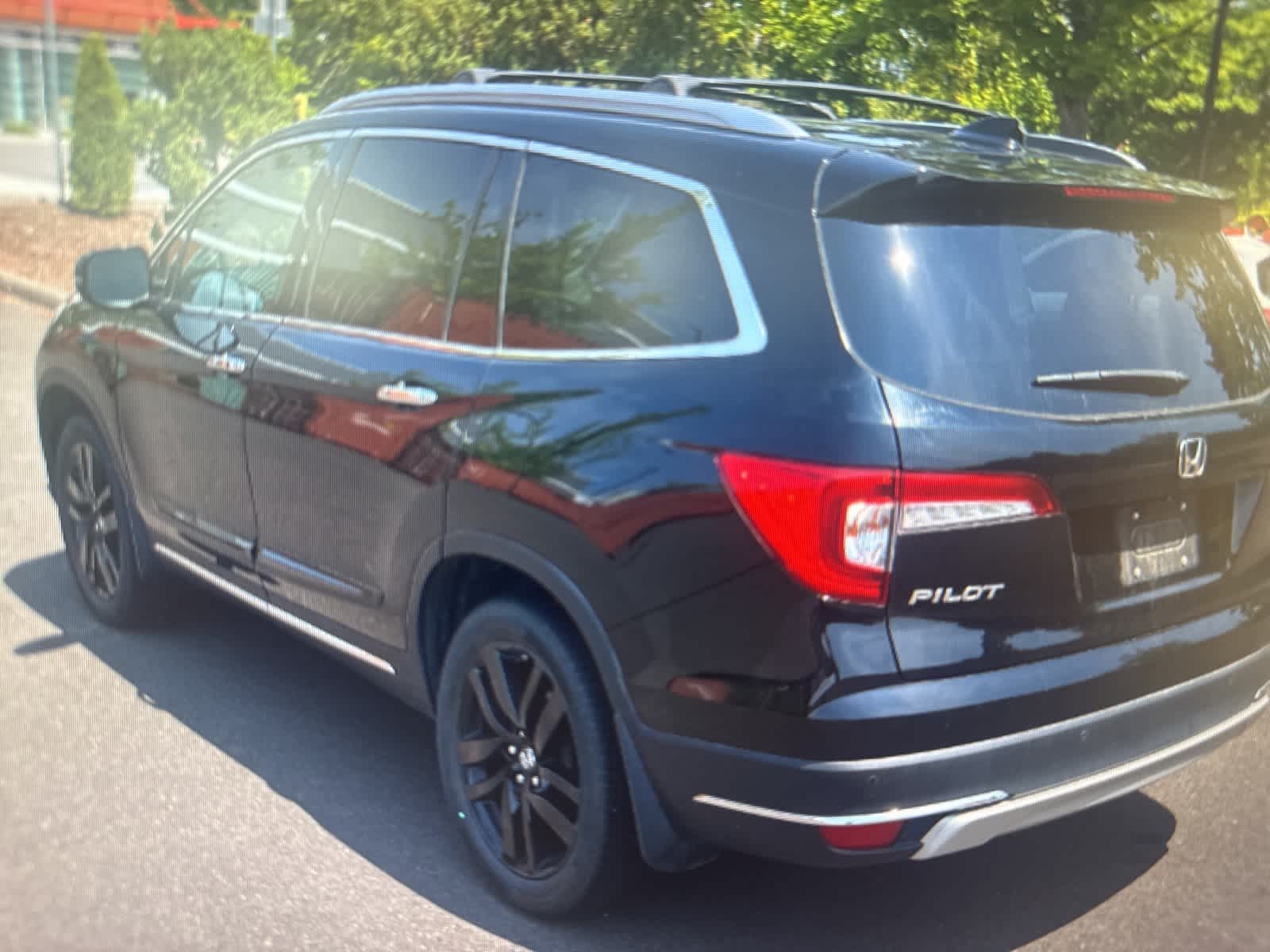 Thumbnail: 2019 Honda Pilot - 3