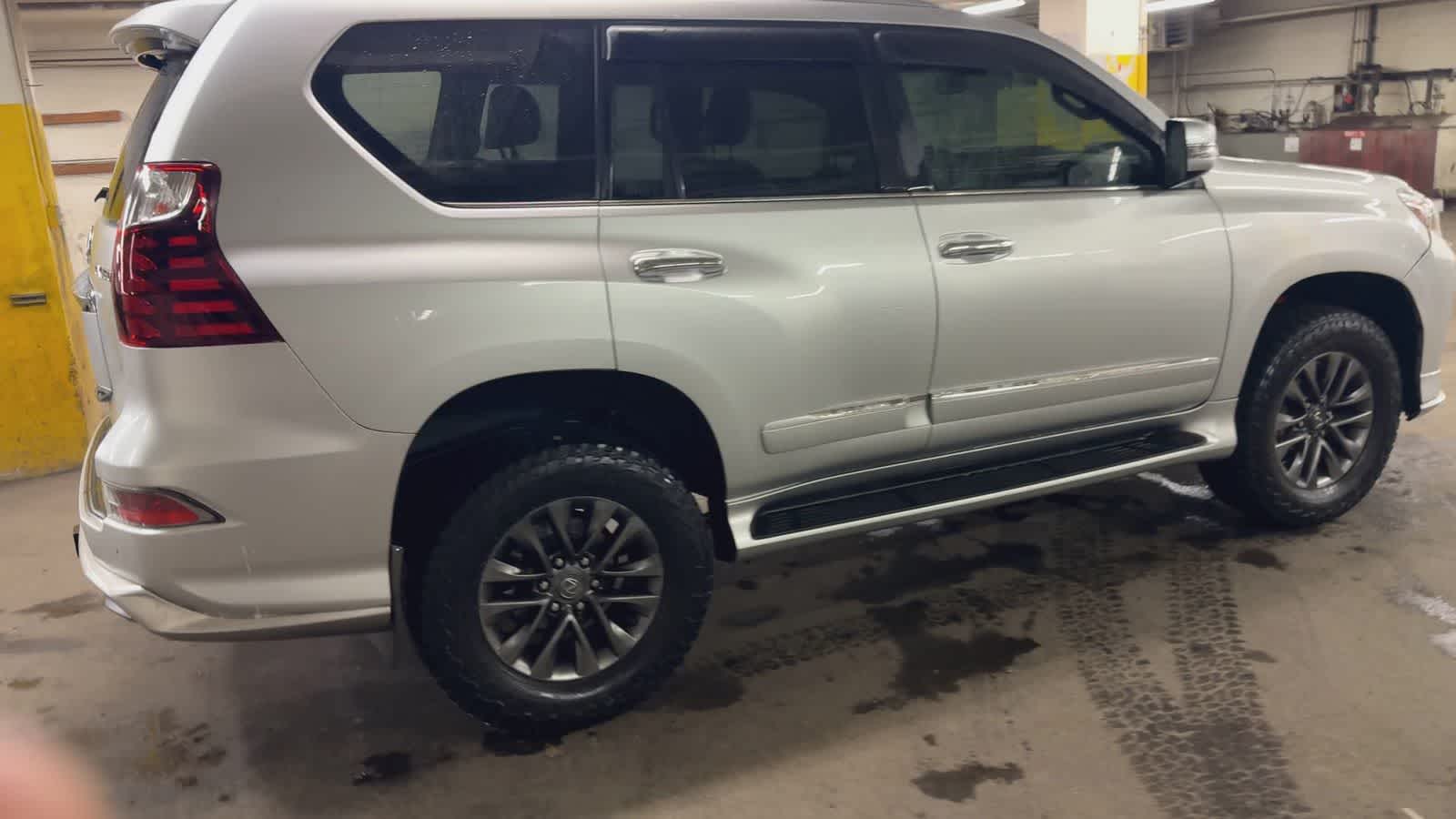 Thumbnail: 2017 Lexus GX - 9